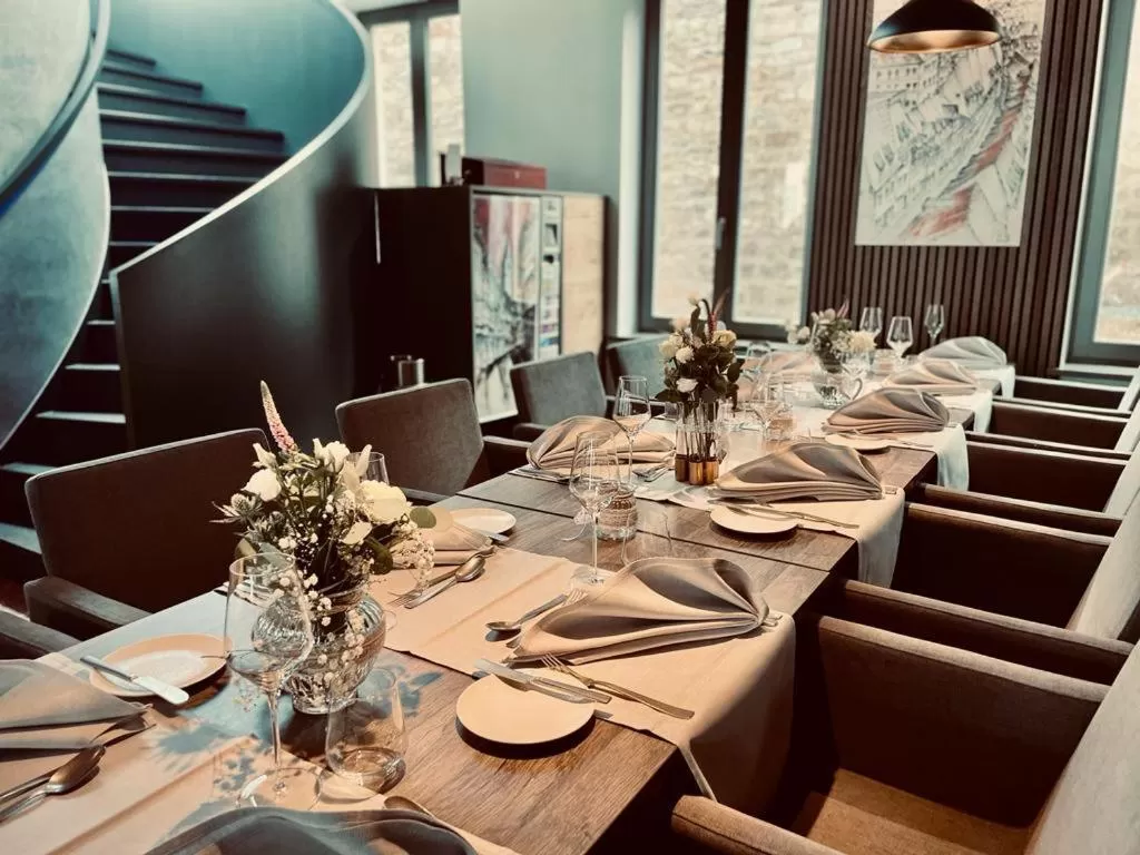 Restaurant/places to eat in DAS KEHRS - Hotel auf dem Petersberg