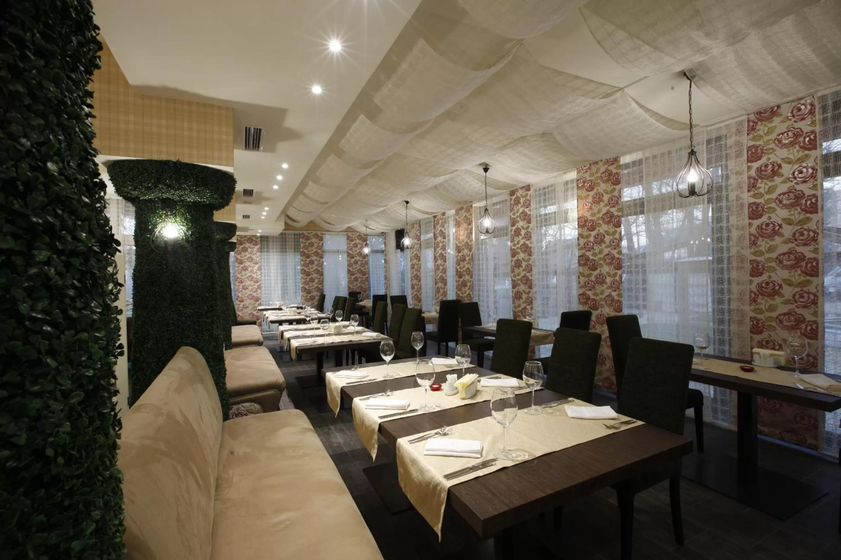 Restaurant/places to eat in Strimon Garden Medical SPA Hotel