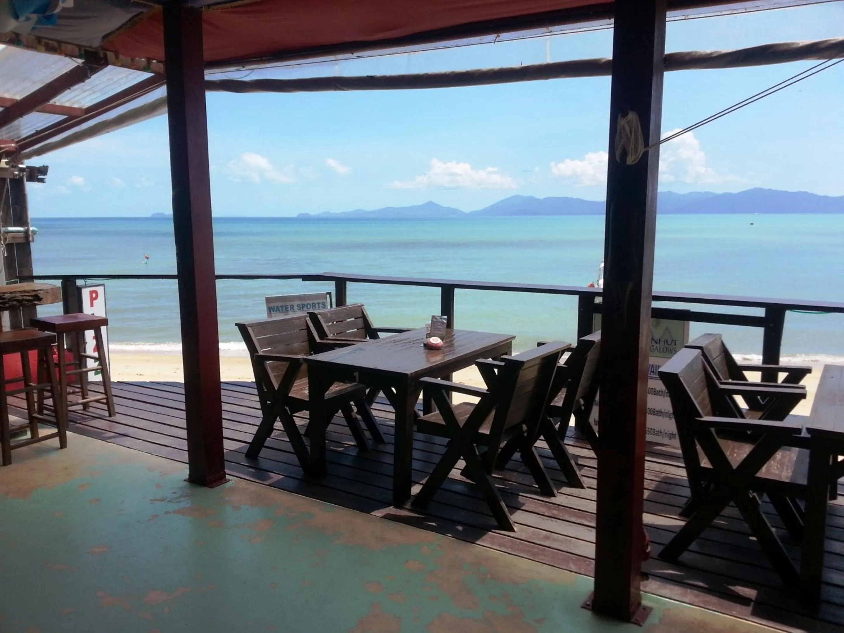 Library in Moonhut Bungalows