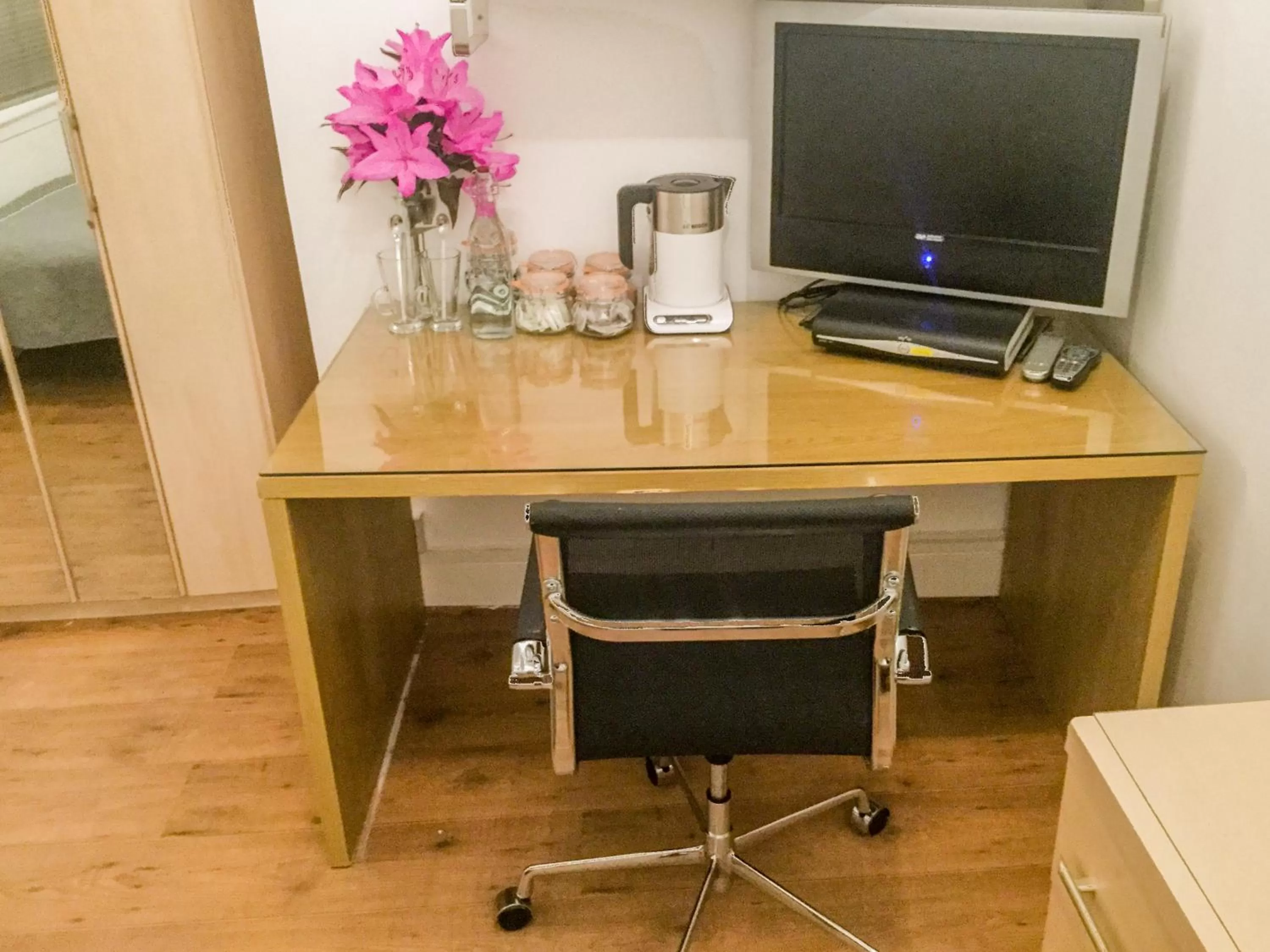 Coffee/tea facilities in OutRam 26