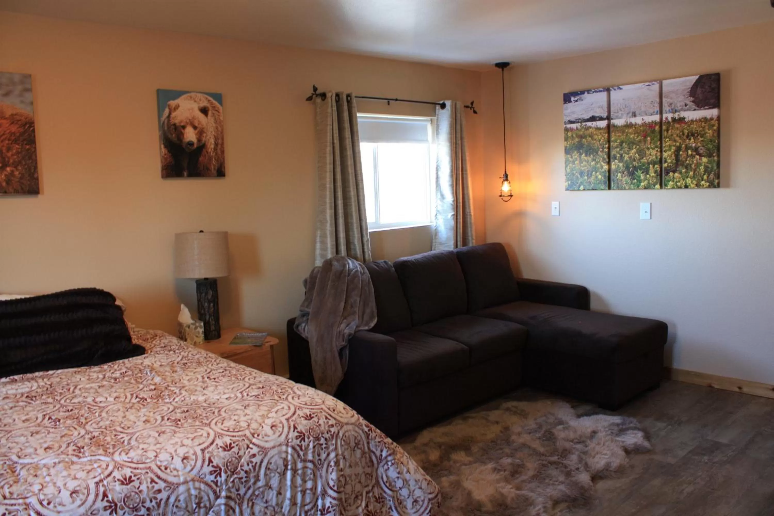 Bedroom, Bed in Fishhook Sunrise B&B