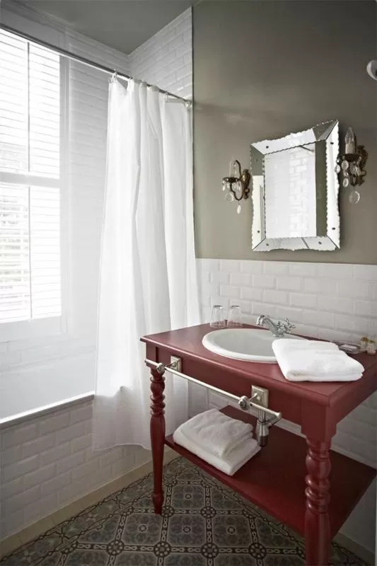 Bathroom in Villa Adélaïde