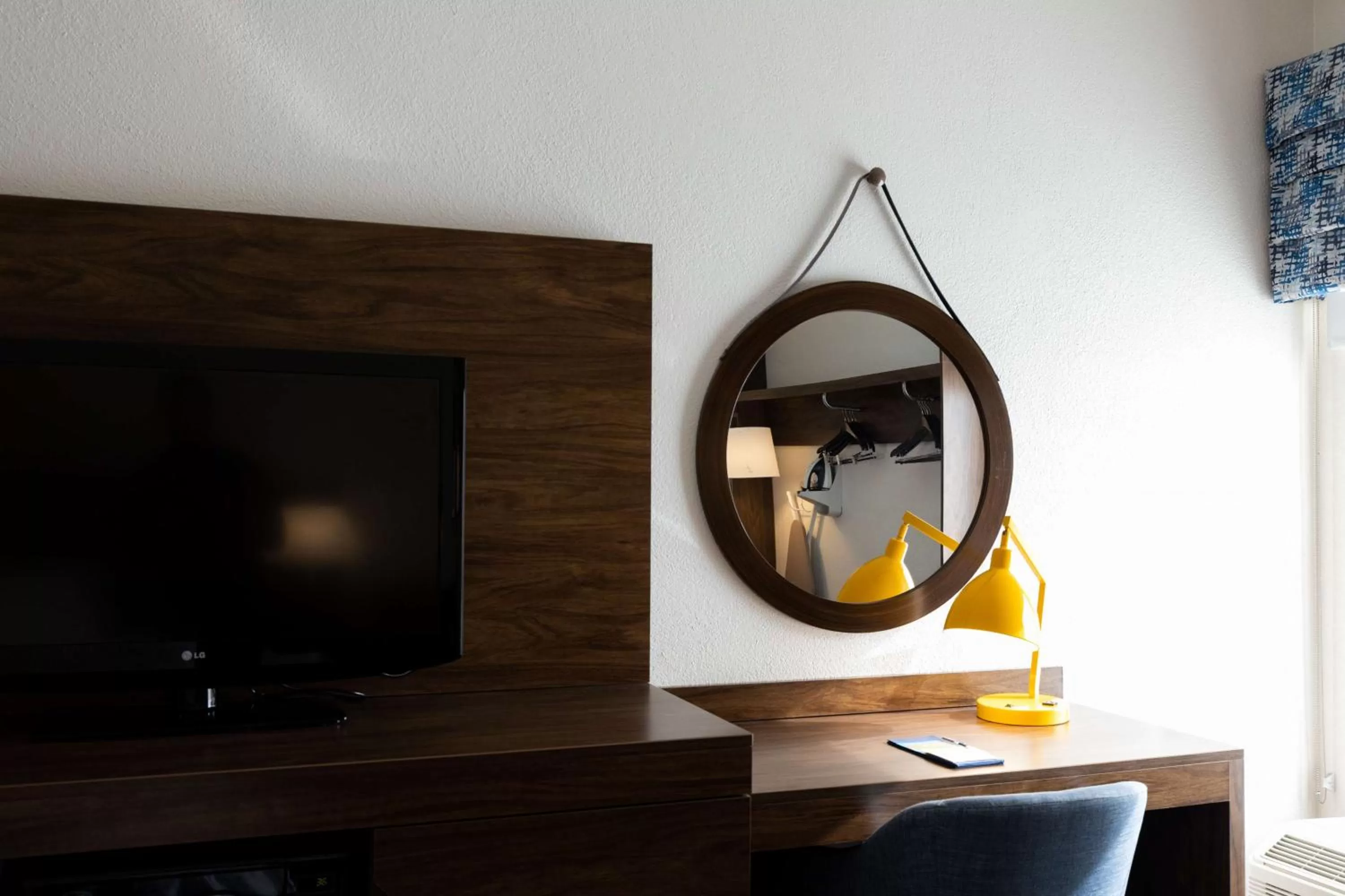 Bedroom in Hampton Inn by Hilton of Kuttawa Eddyville