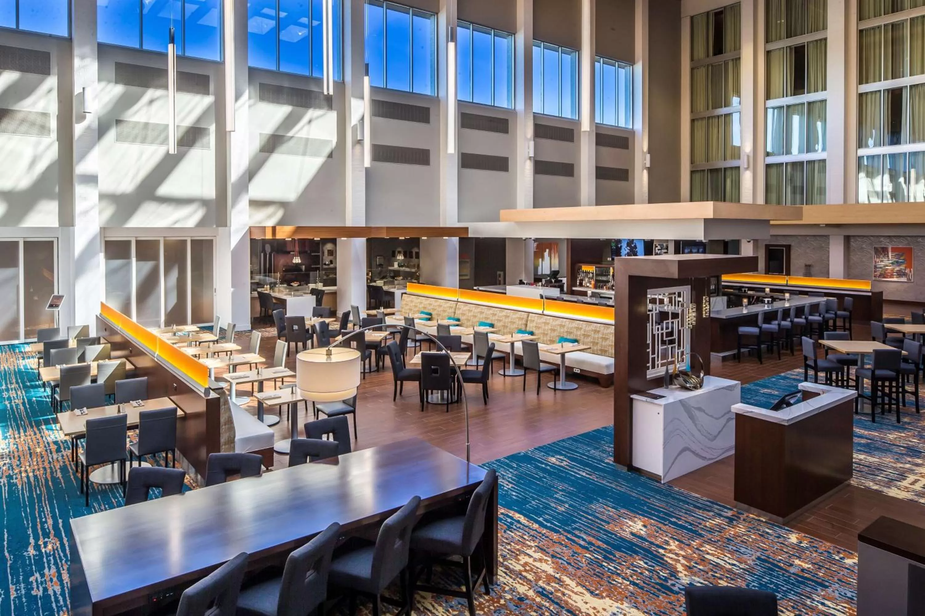 Lobby or reception in DoubleTree by Hilton Pittsburgh - Cranberry