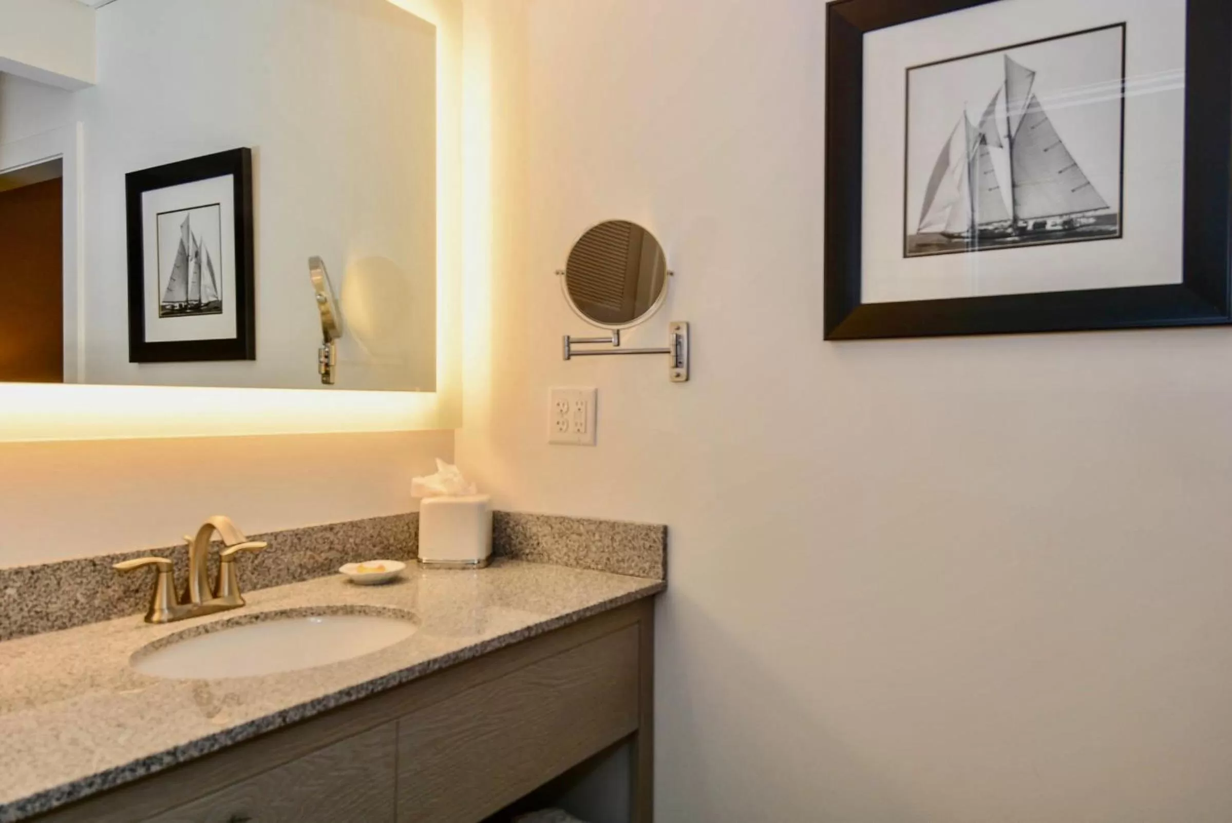 Bathroom in Avenue Inn & Spa