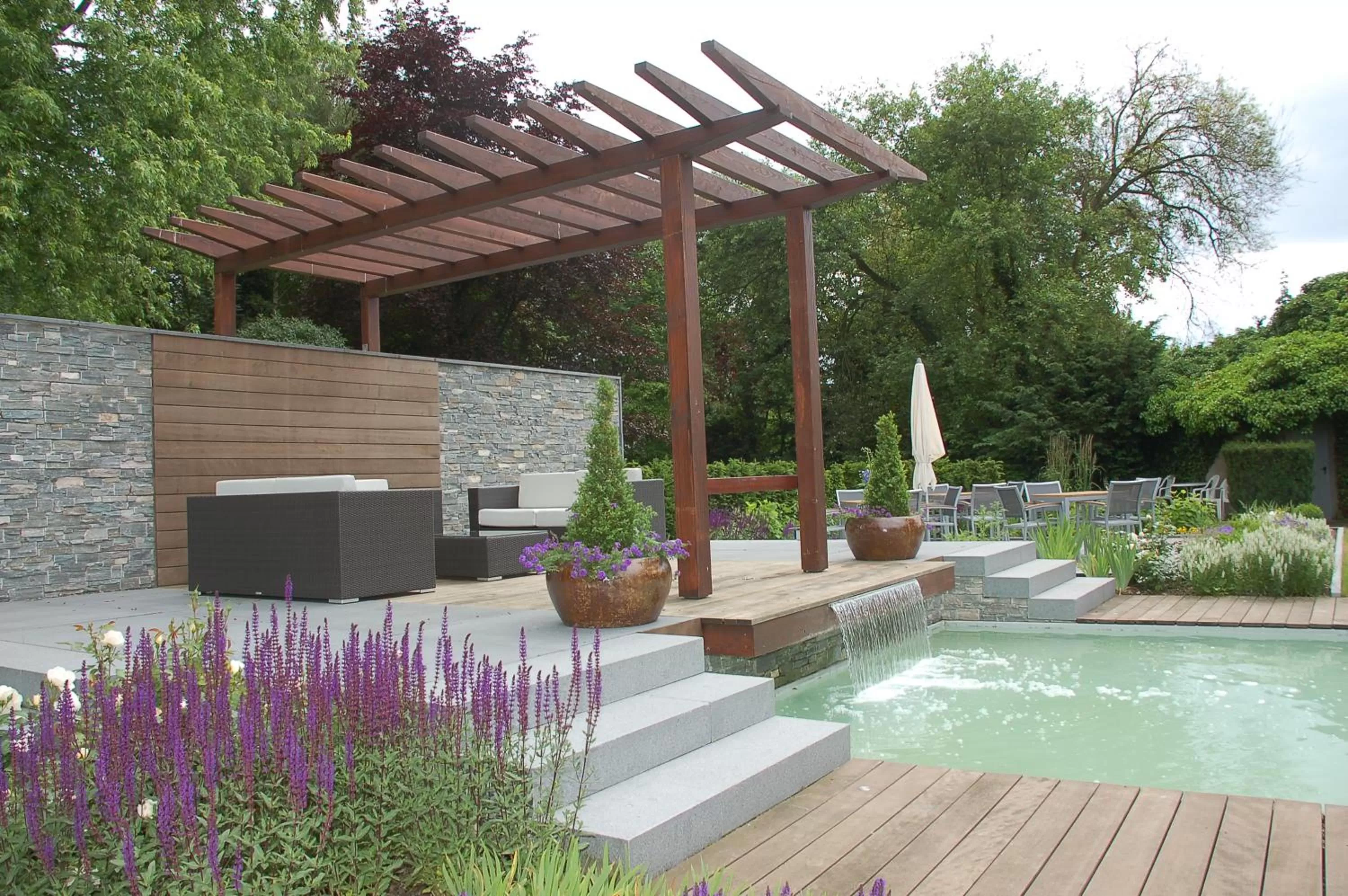 Garden, Swimming Pool in Ferienhotel Haus Becker