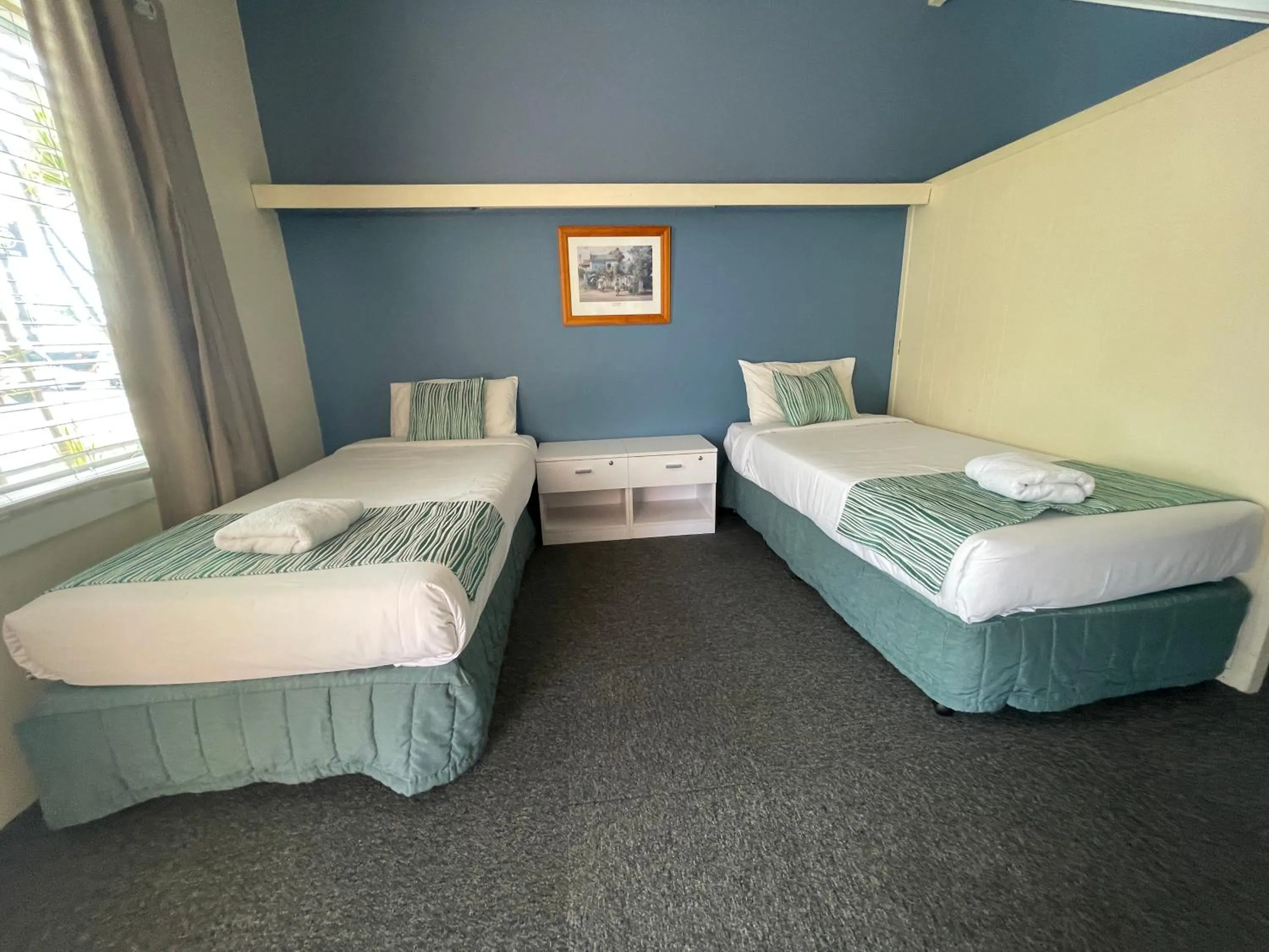 Bedroom, Bed in Arkana Motel