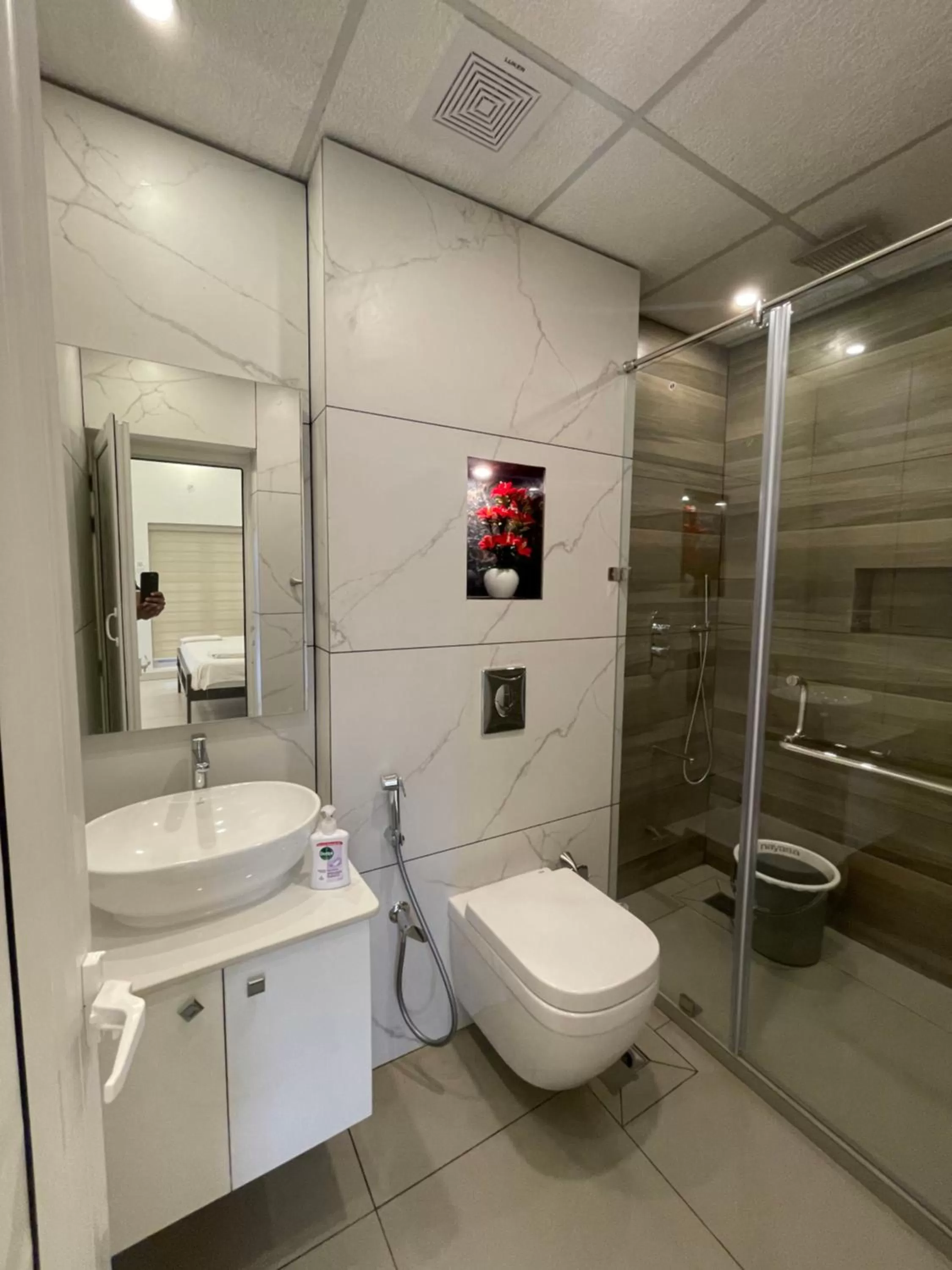 Bathroom in Garden Bay Resort