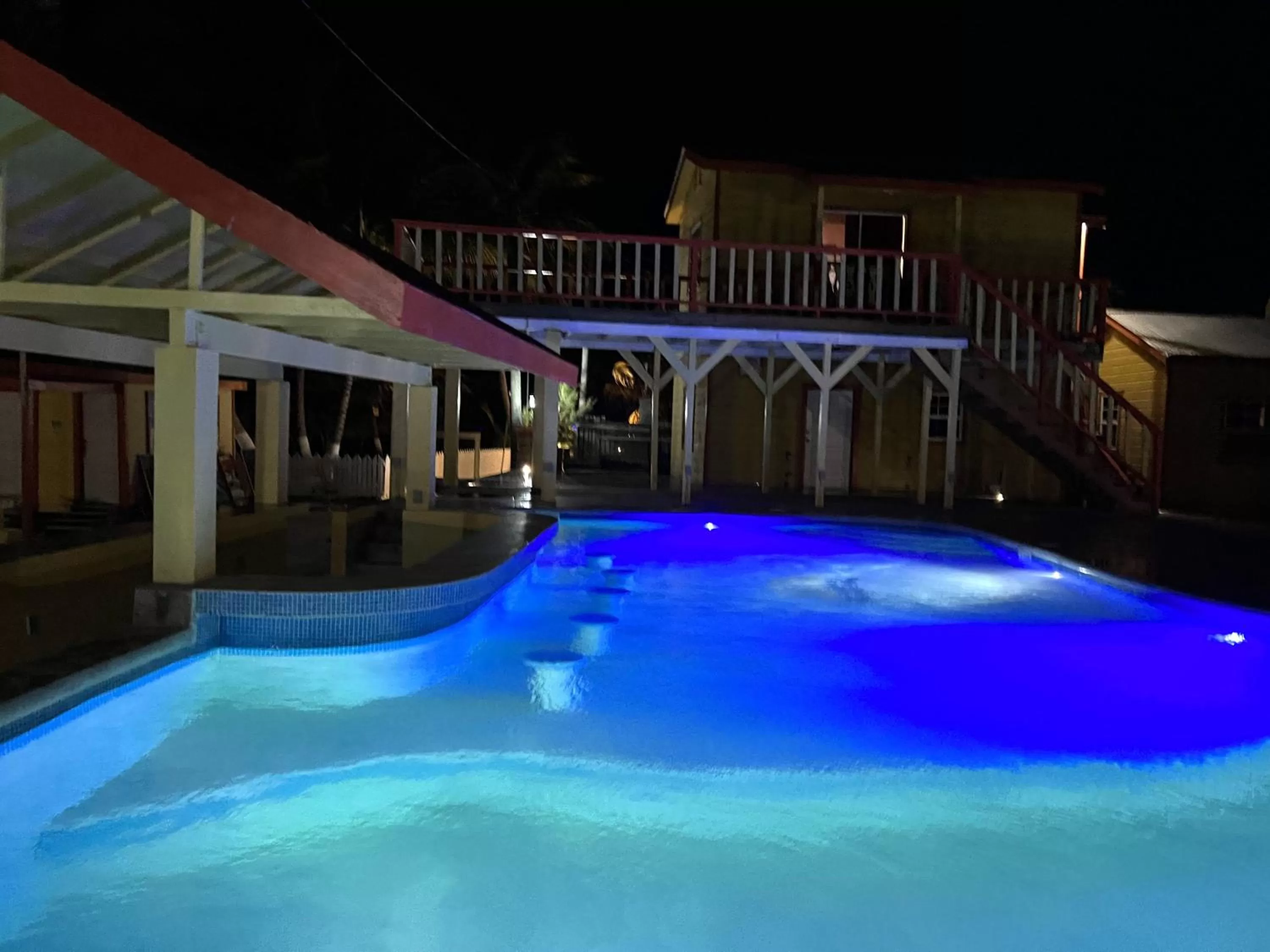 Pool view, Swimming Pool in Tropical Paradise Express