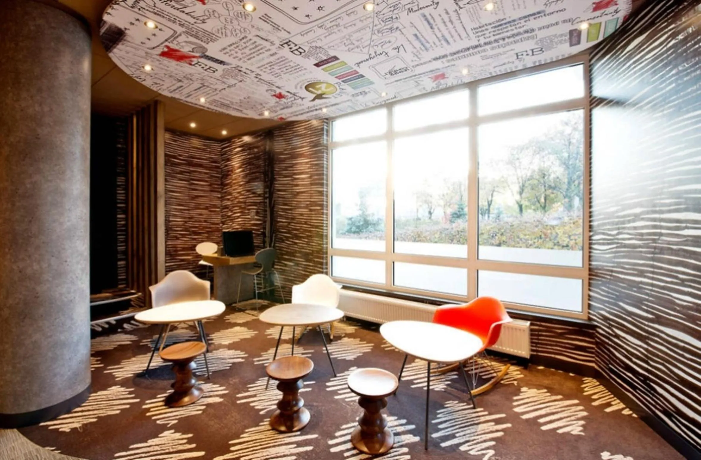 Lobby or reception in Ibis Warszawa Ostrobramska