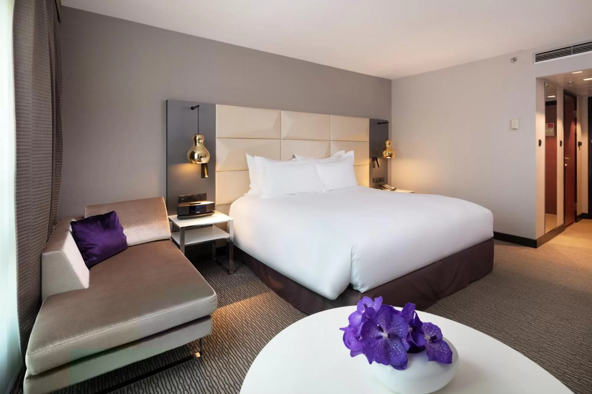 Bedroom, Bed in Sofitel Warsaw Victoria