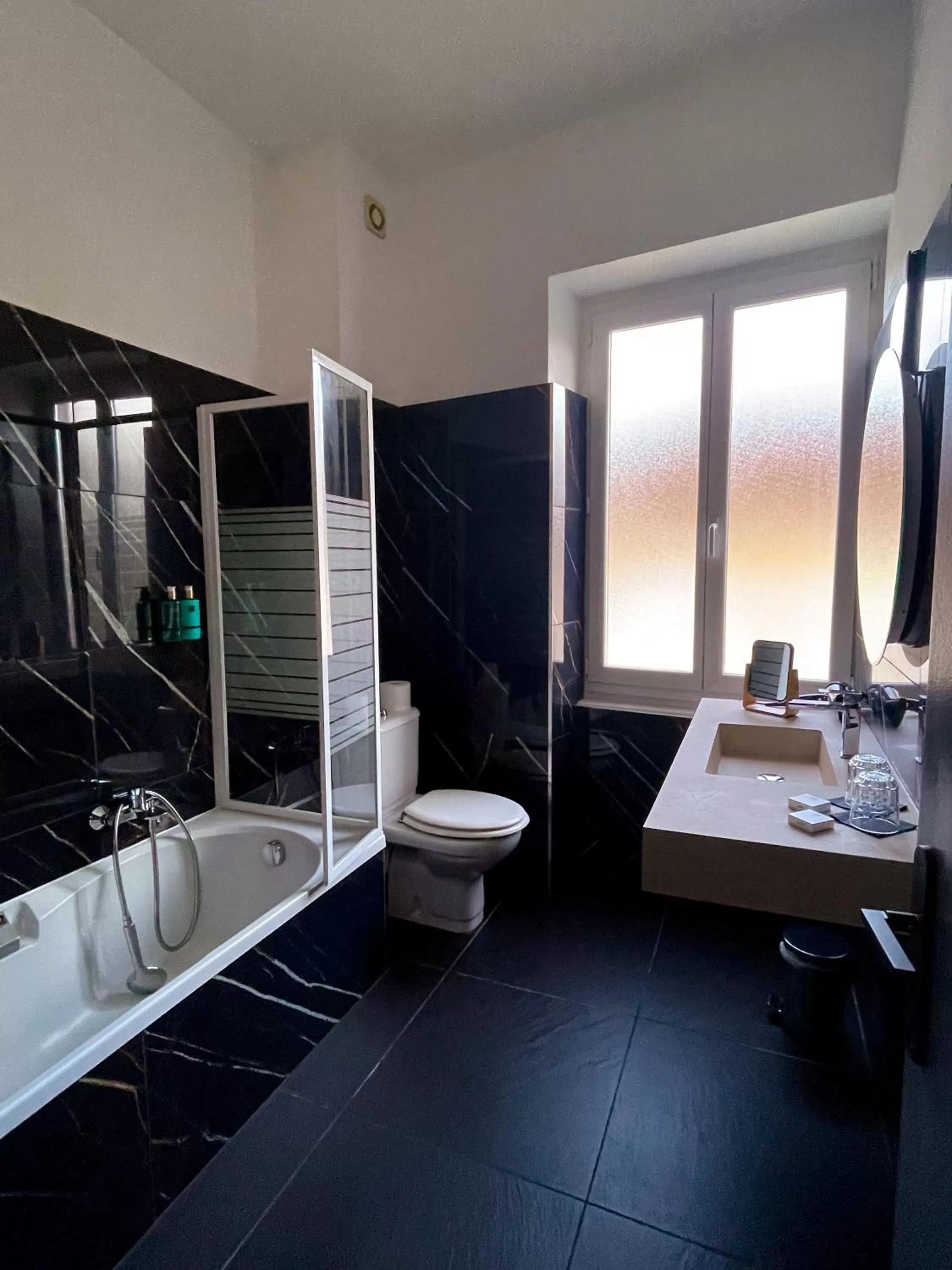 Bathroom in Le Sakura