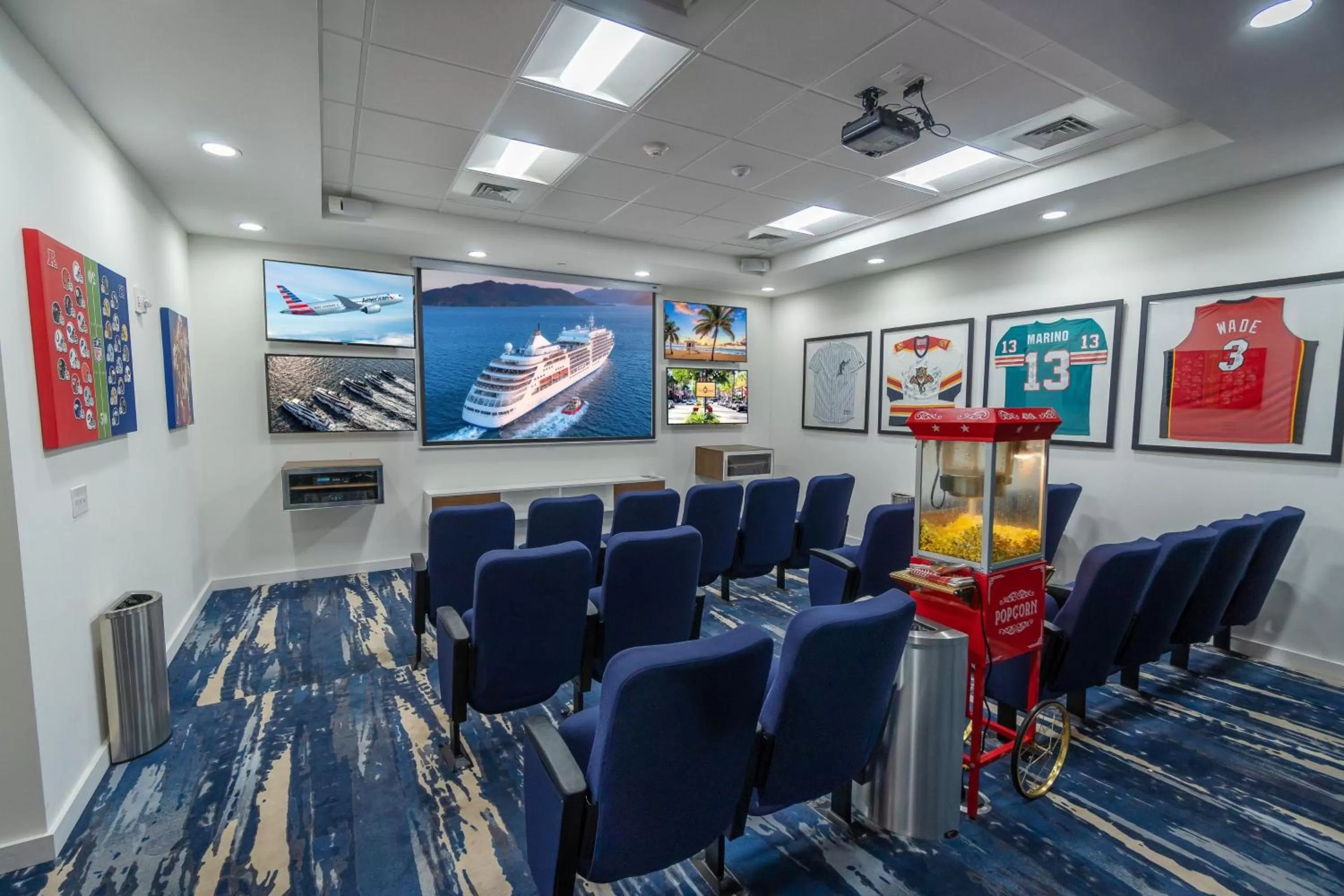 Meeting/conference room in Maritime Hotel Fort Lauderdale Airport & Cruiseport