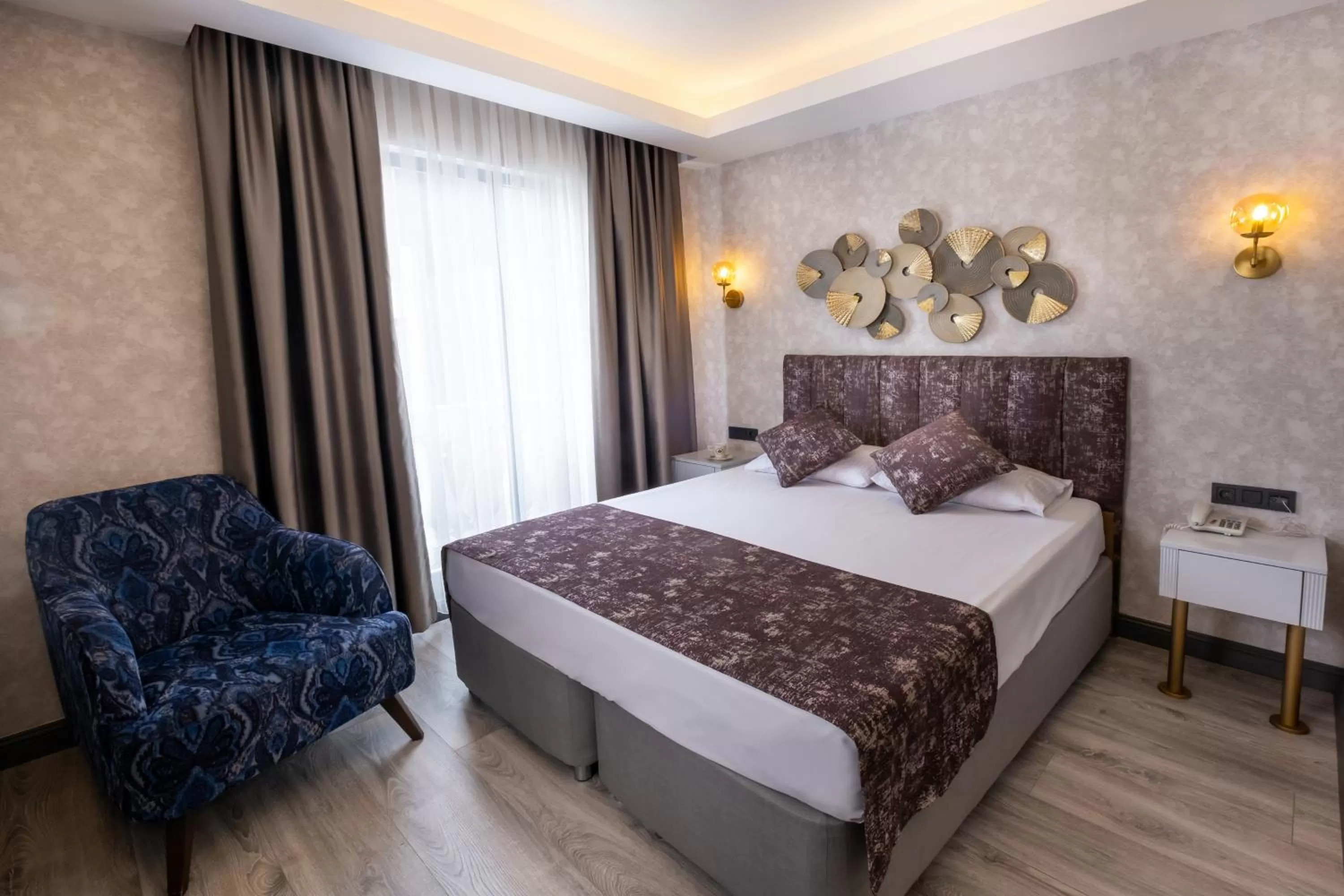 Bed in Avion Suite Hotel