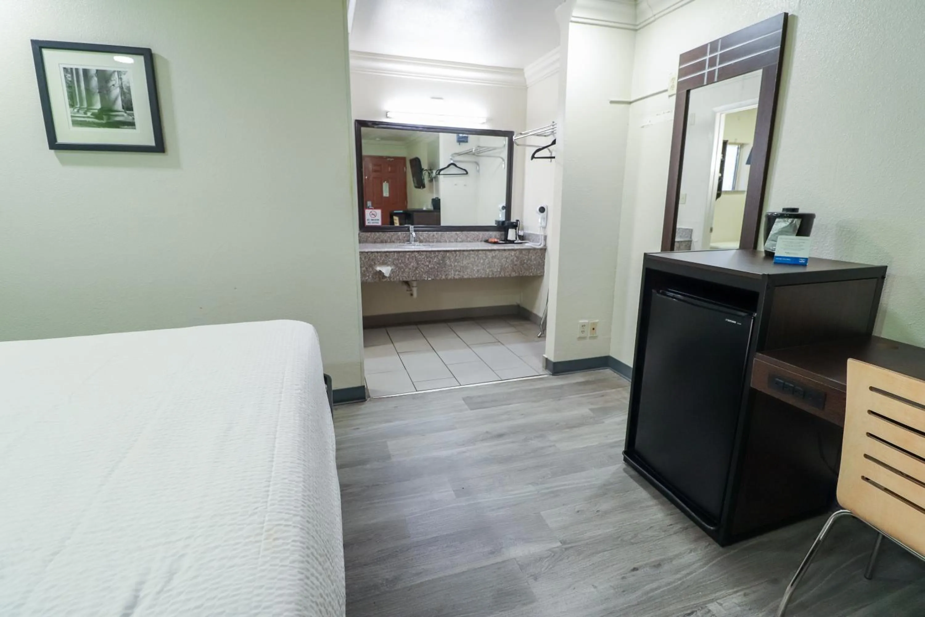 hair dresser in Rodeway Inn San Antonio Lackland AFB - SeaWorld