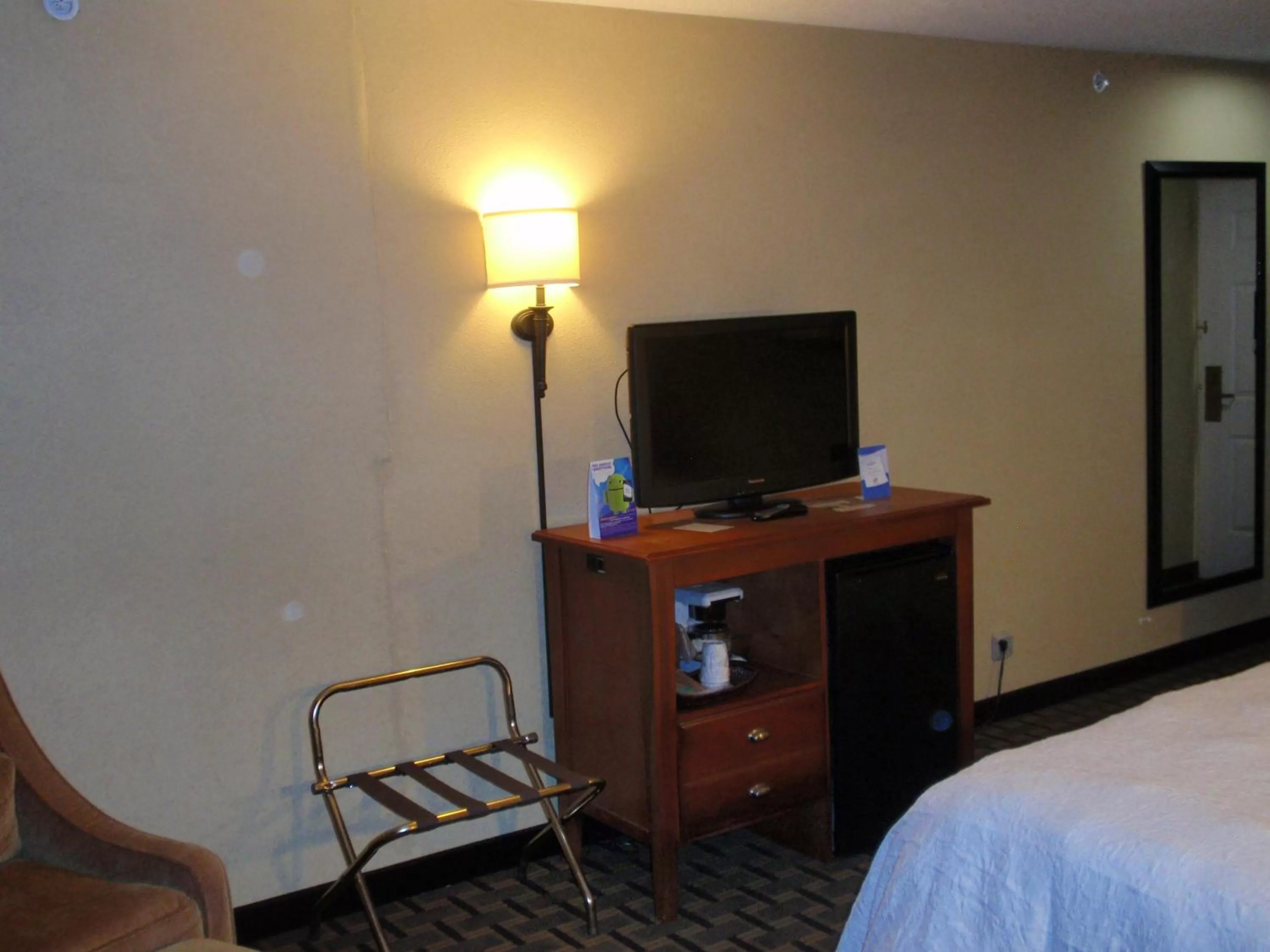 Decorative detail, Bed in Baymont by Wyndham Lewisville