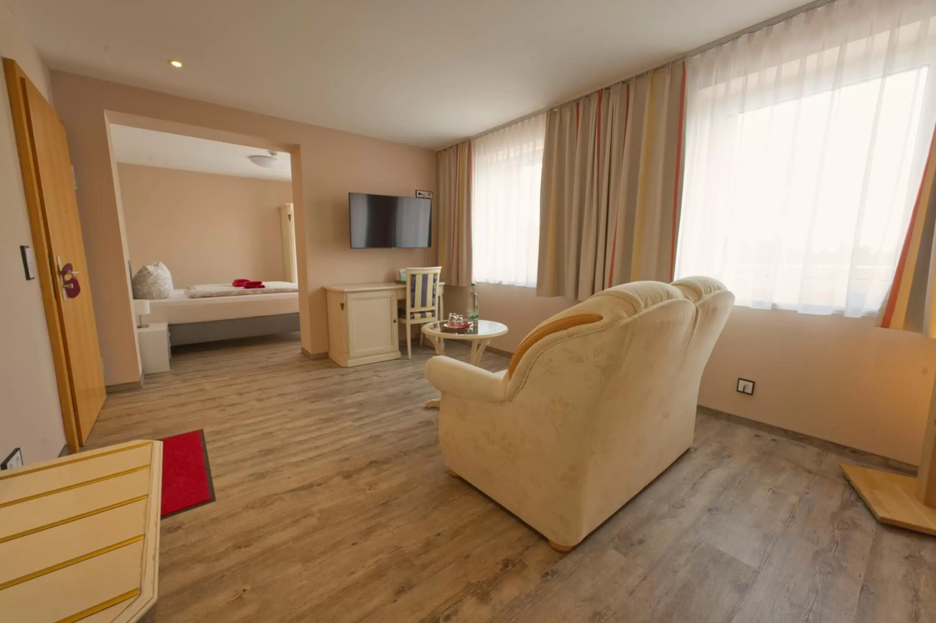 One-Bedroom Suite - Guest House in Hotel & Pension Traumblick One-Bedroom Suite - Guest House in Hotel & Pension Traumblick