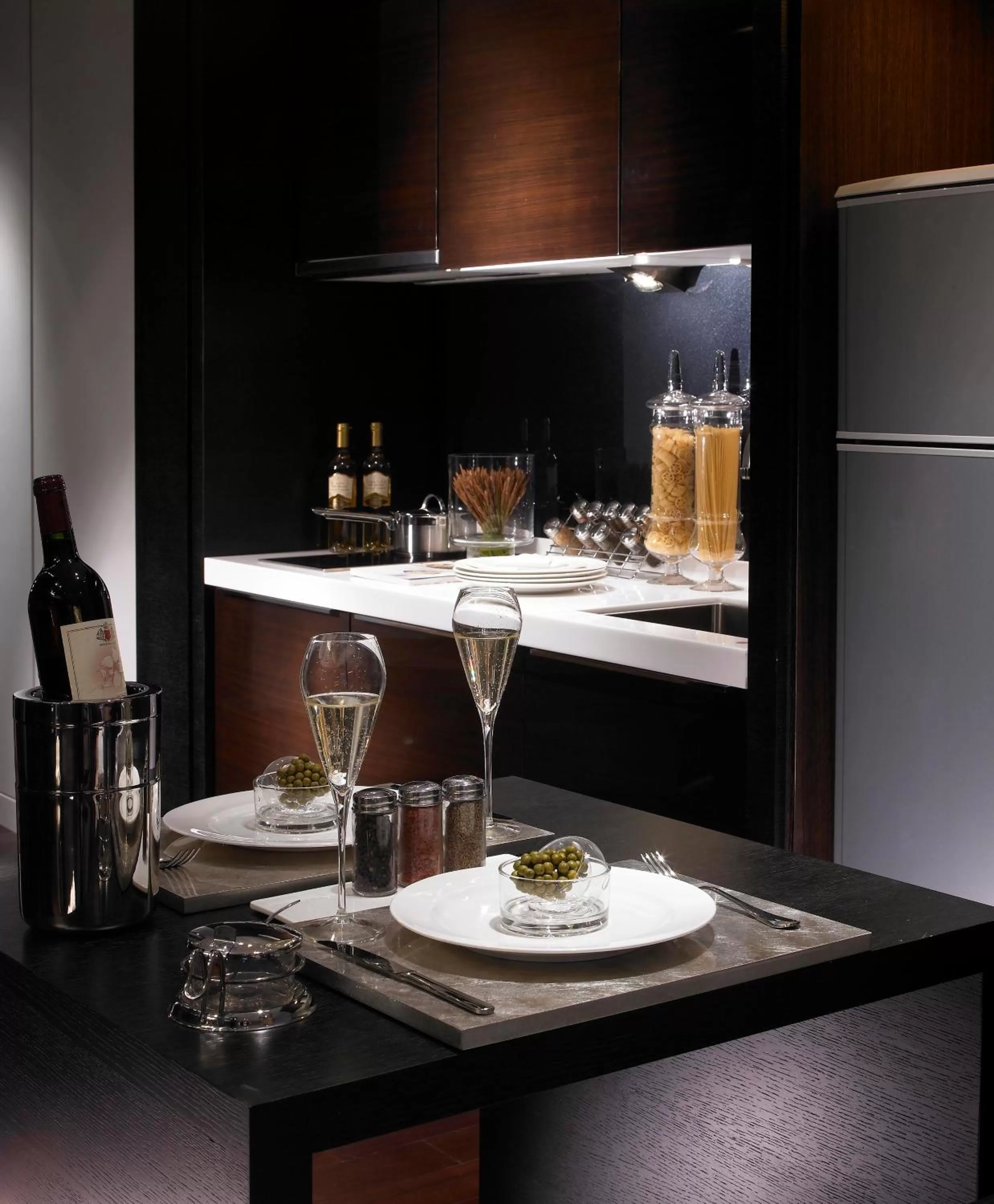 Kitchen or kitchenette in Leofoo Residences