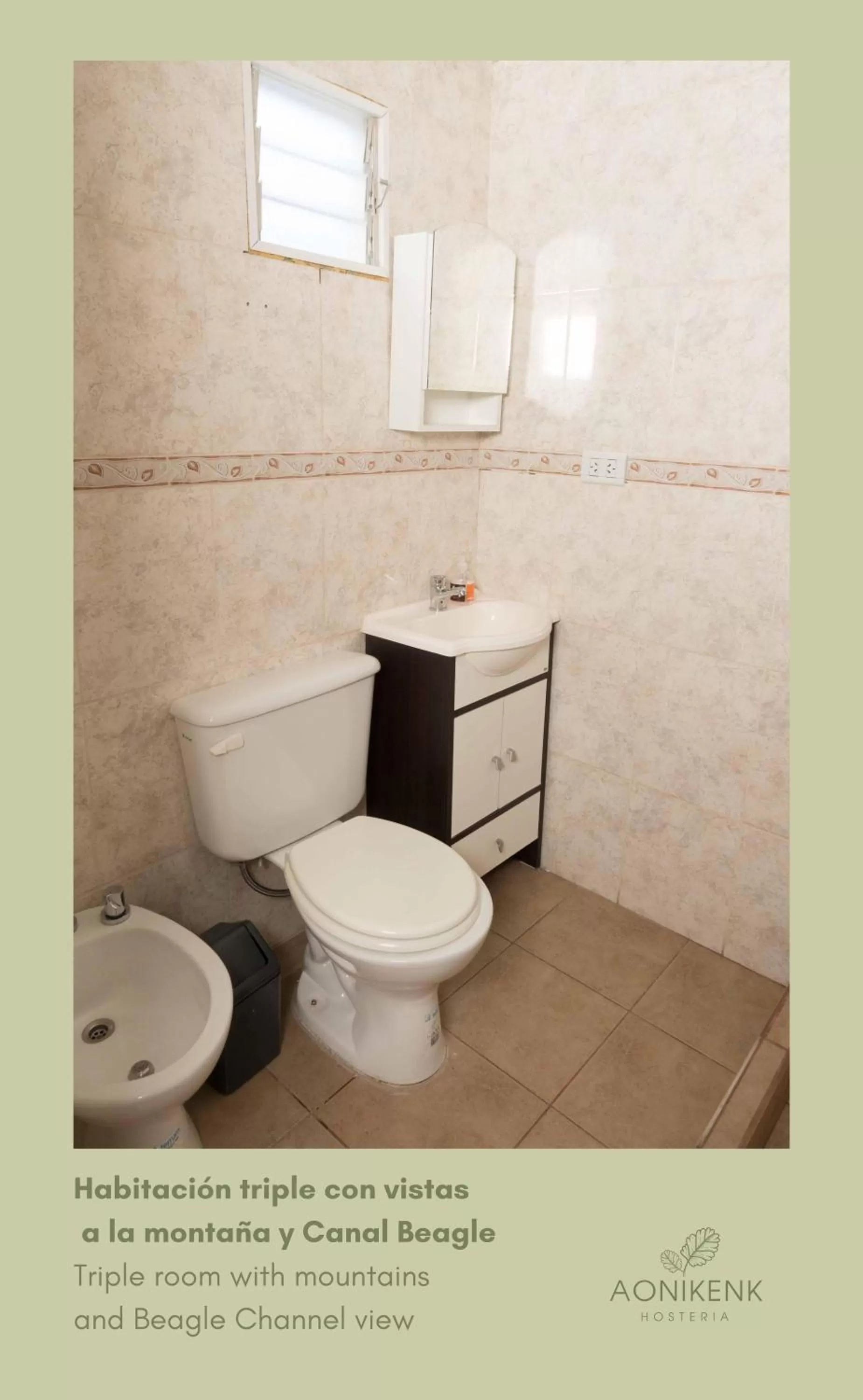 Shower in Hostería Aonikenk