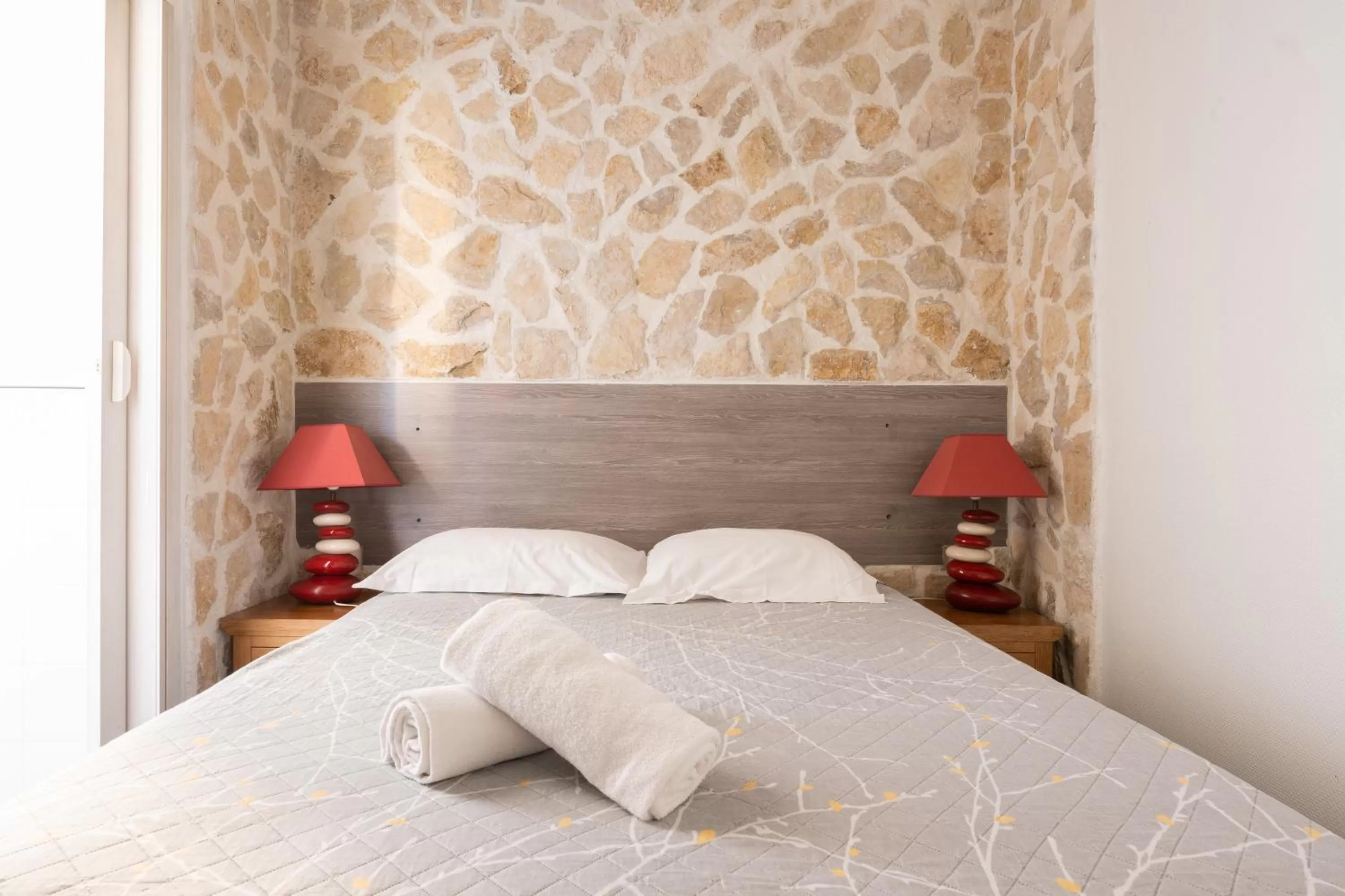 Bed in Hotel De Belgique à Menton