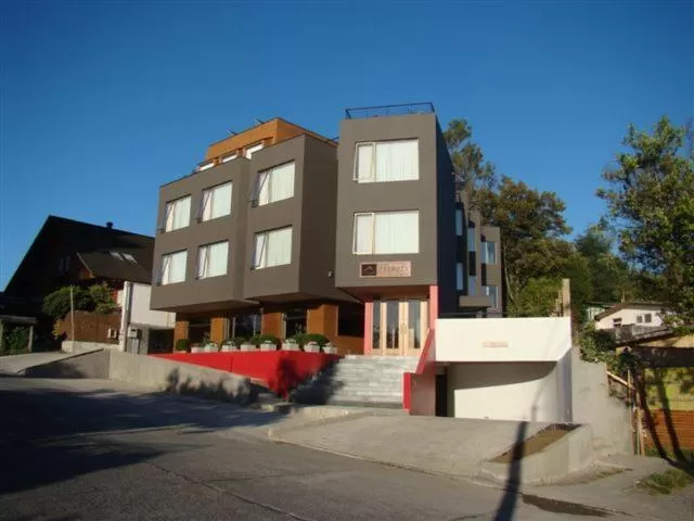 Facade/entrance, Property Building in Hotel Terraza Suite