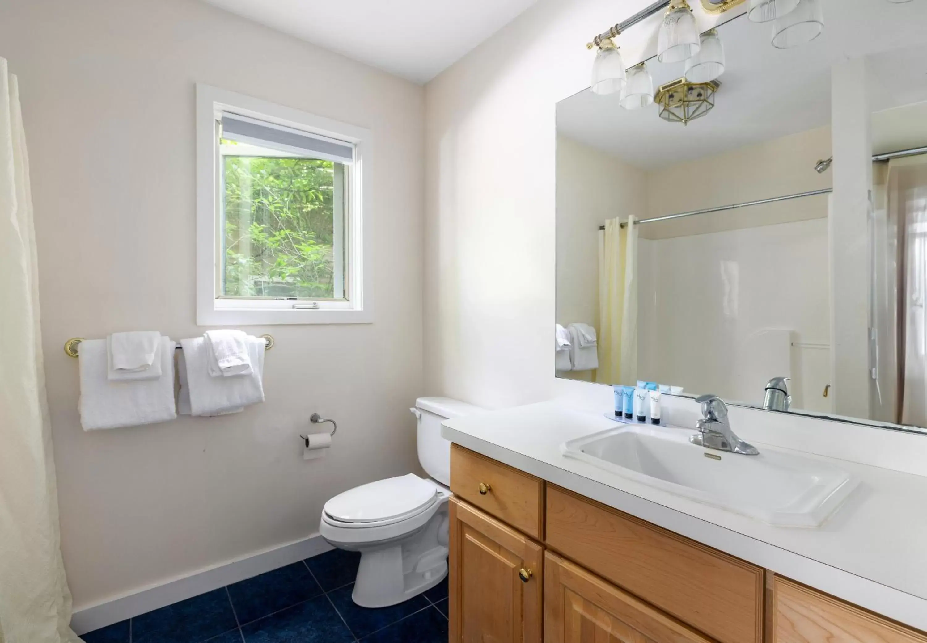 Two-Bedroom Townhouse in Sun Castle Resort Two-Bedroom Townhouse in Sun Castle Resort