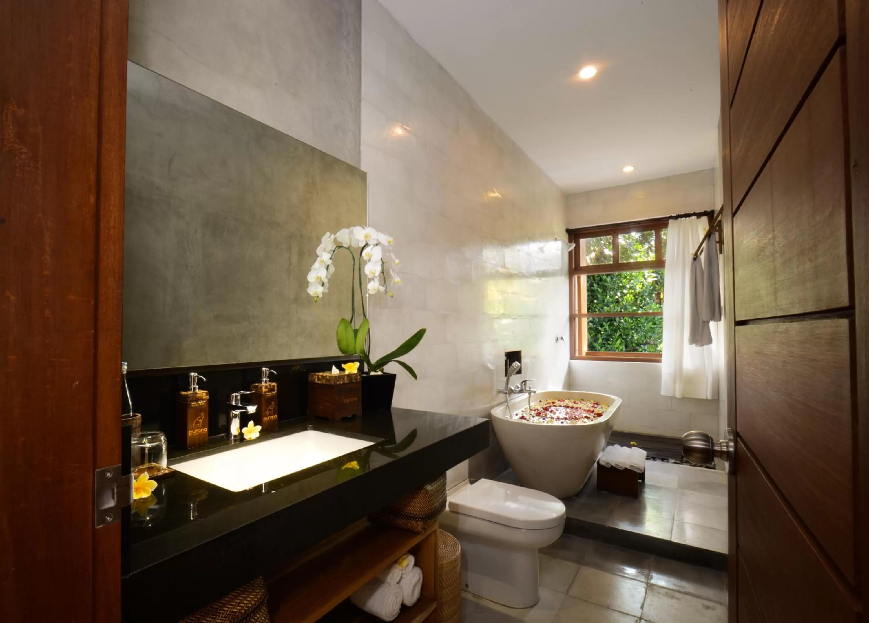 Bathroom in Purana Boutique Resort