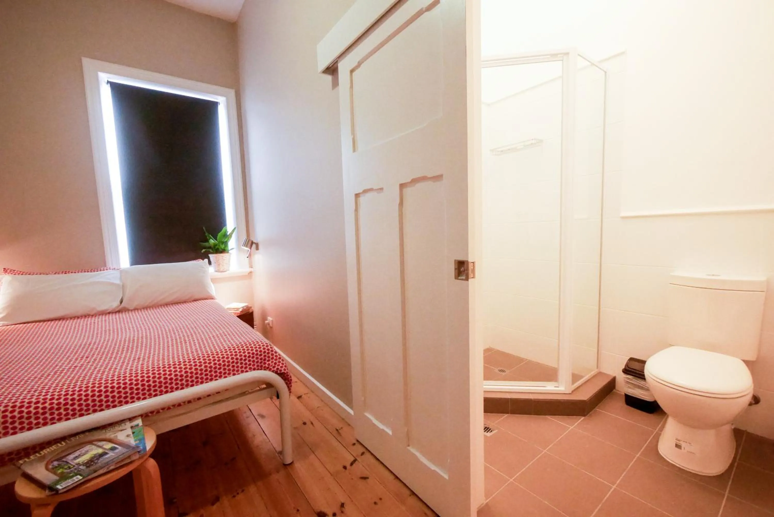 Decorative detail, Bed in YHA Port Elliot Beach House