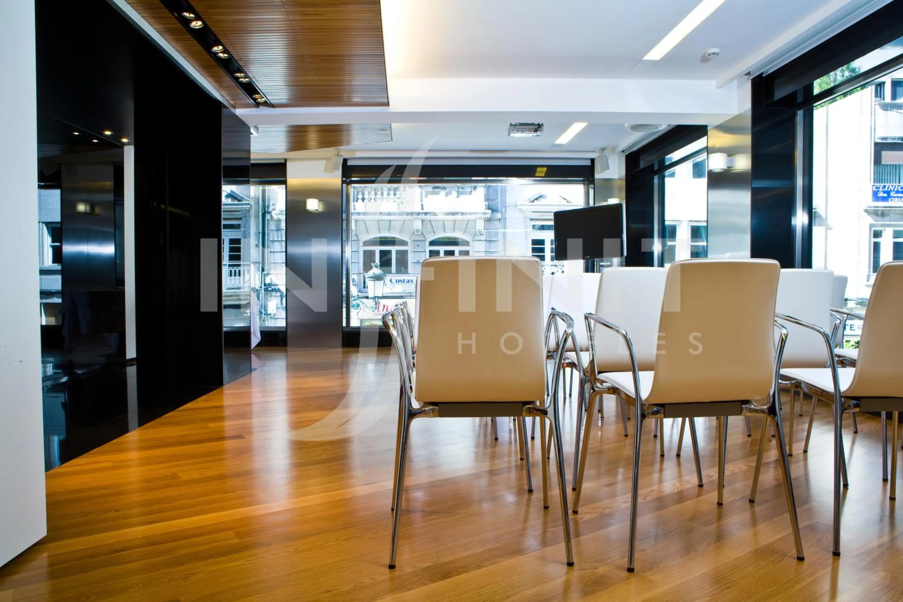 Business facilities in Hotel Inffinit