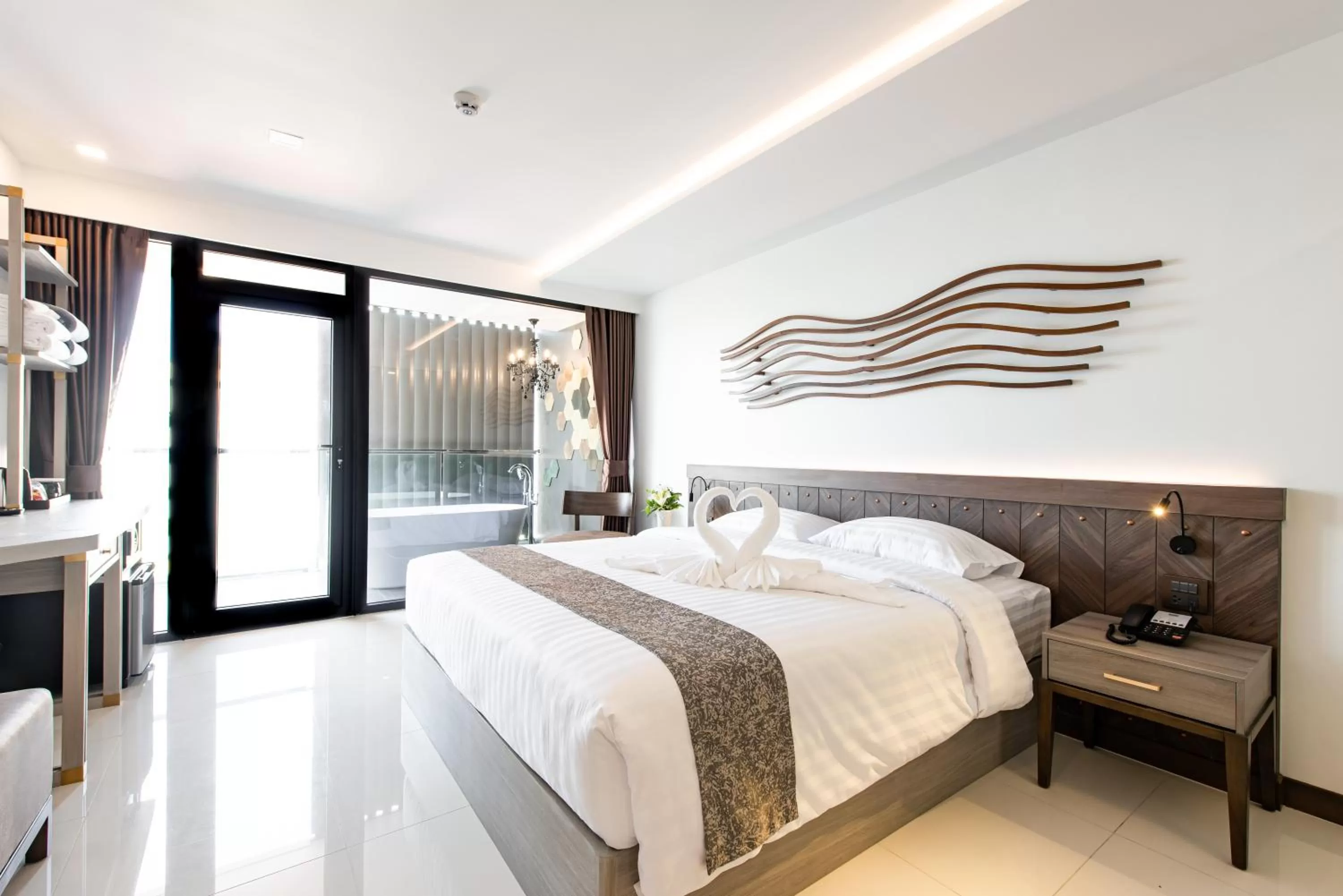 Bed in Blackwoods Hotel Pattaya - SHA Extra Plus