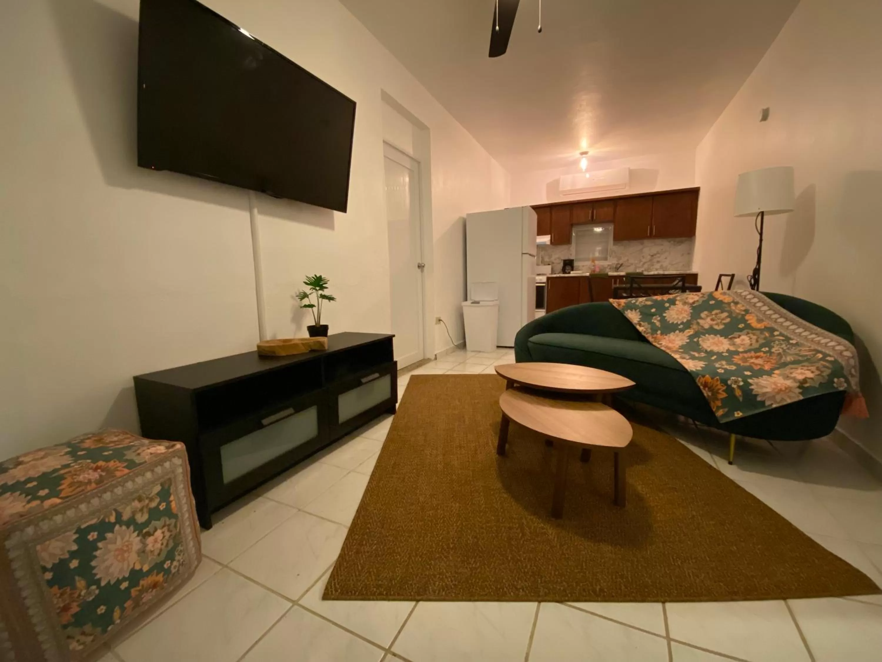 Bed in El Flamingo Beach Club