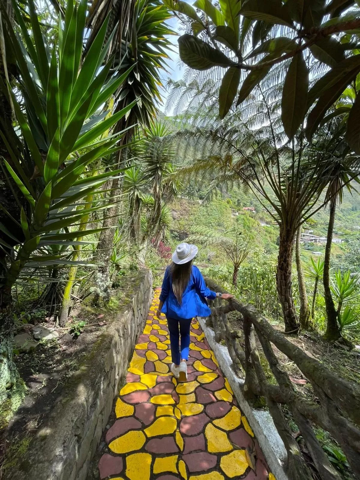 Hiking in Aldea Real Eco Friendly