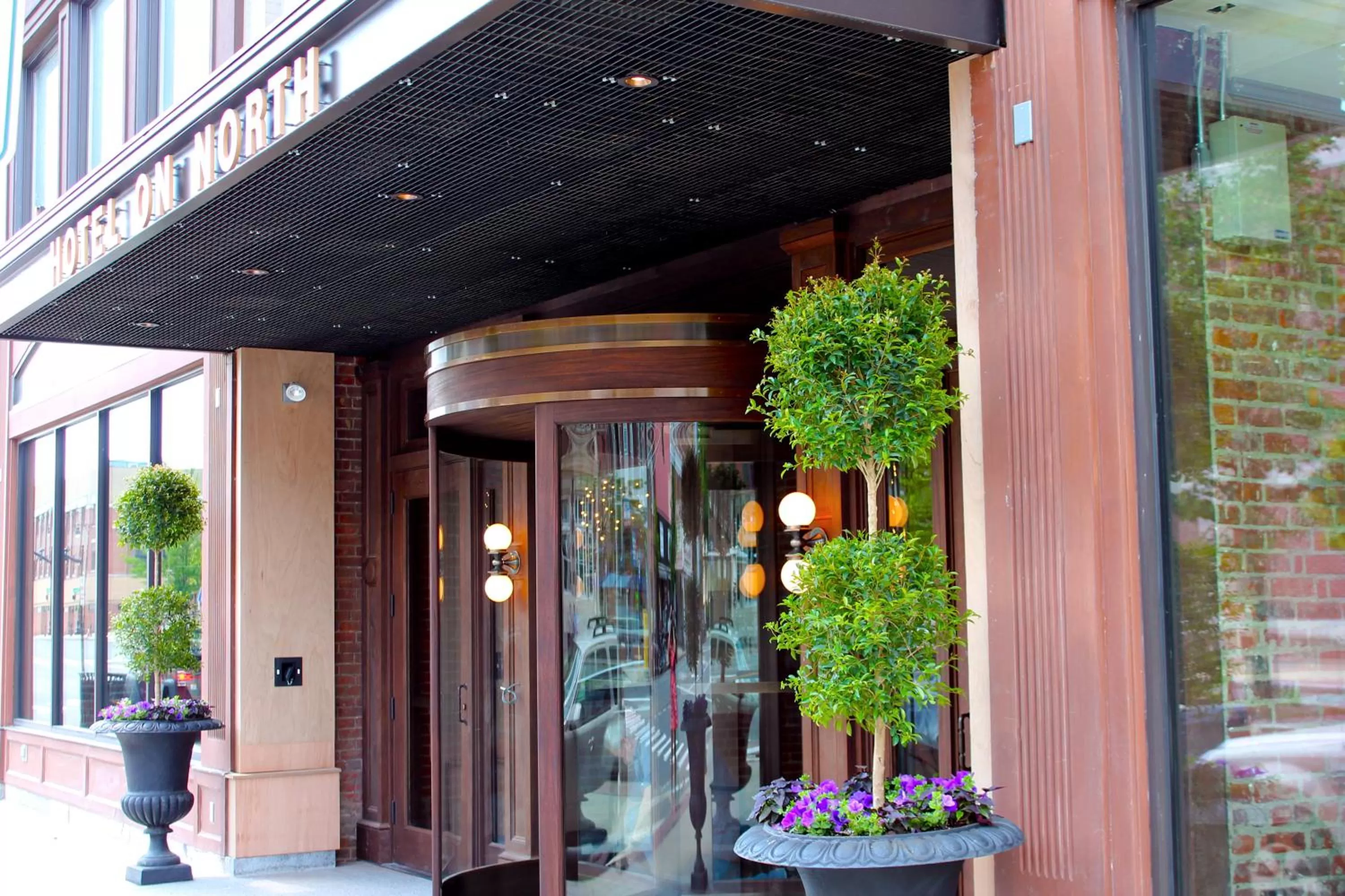 Facade/entrance in Hotel on North