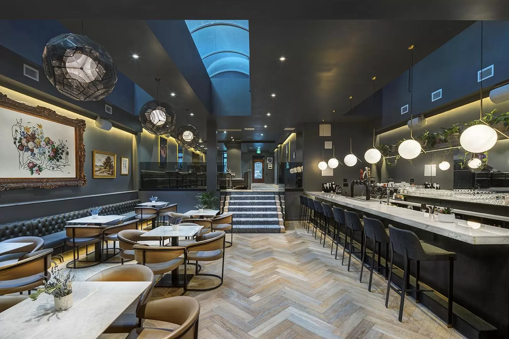 Restaurant/places to eat in Hotel St.Thomas