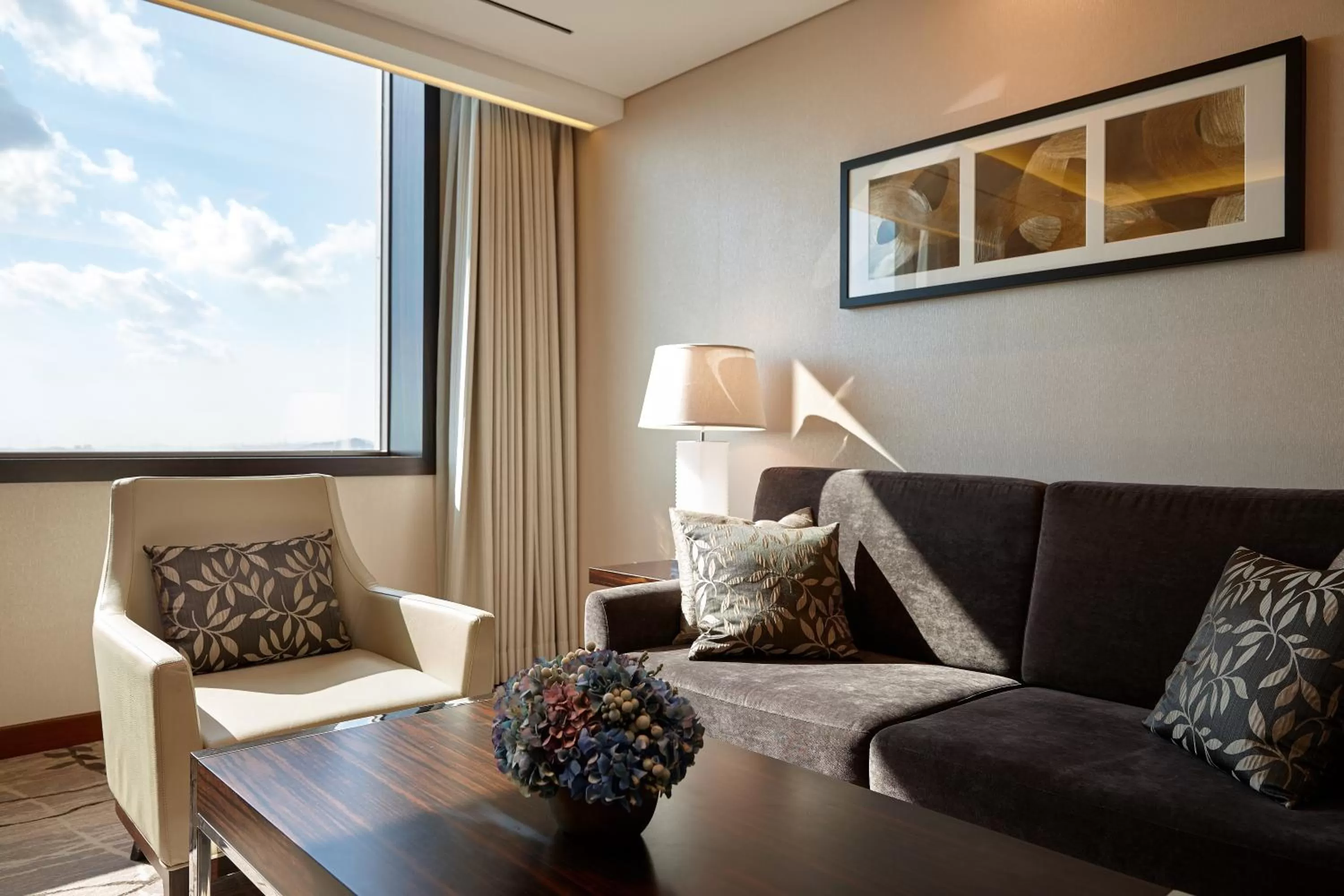 Living room in Lotte Hotel Ulsan