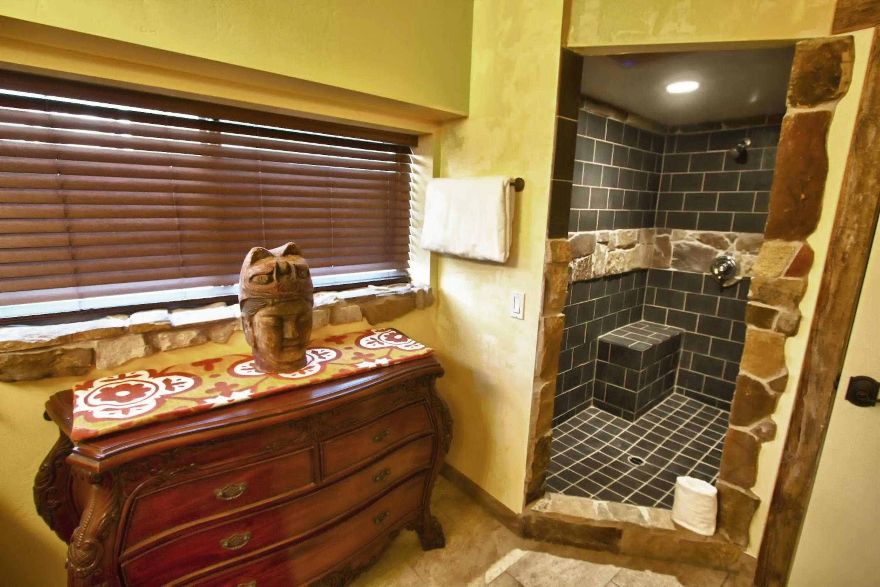 Bathroom in Nomads Hotel