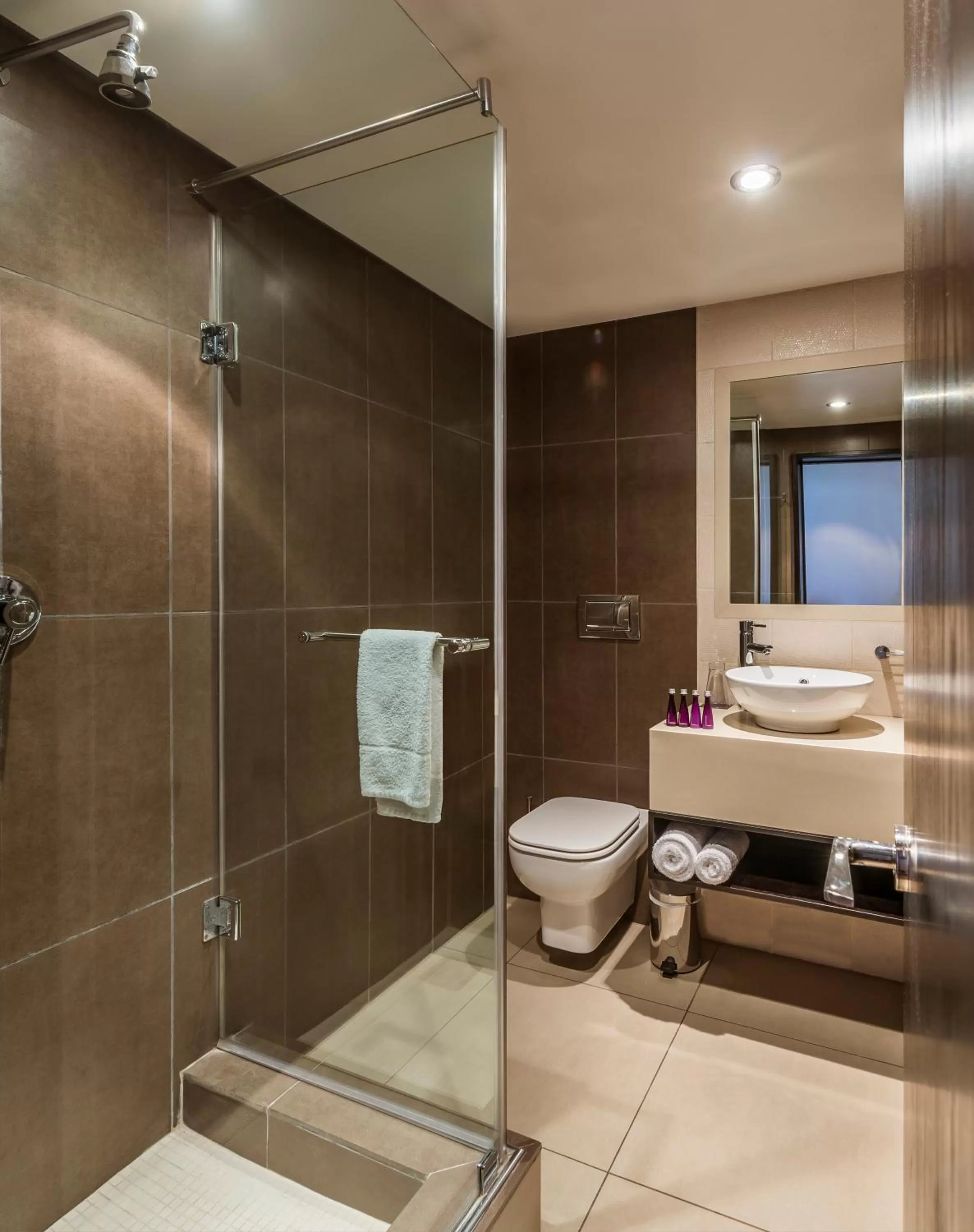 Shower in Avani Lesotho Hotel & Casino