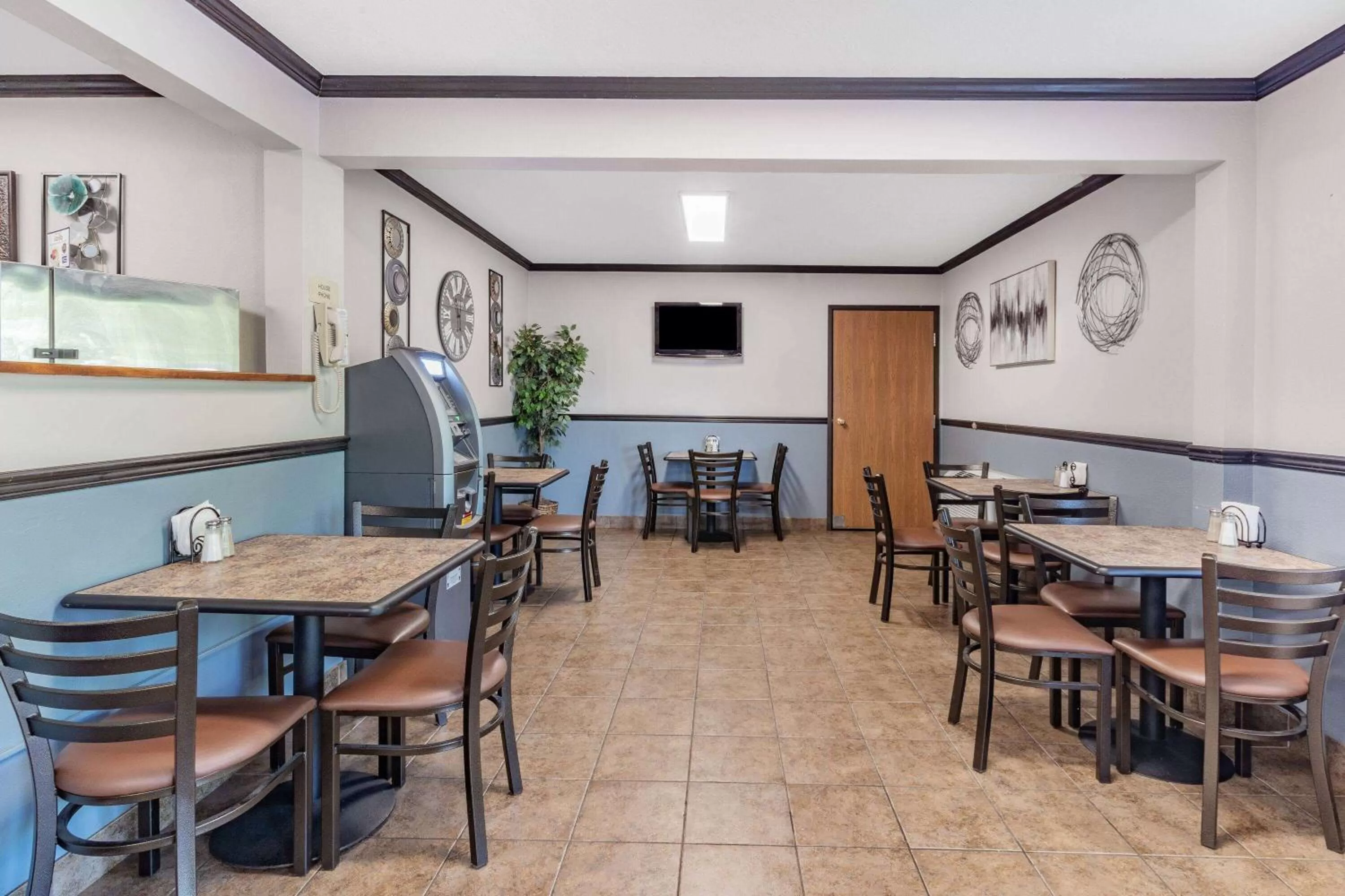 Breakfast in Baymont by Wyndham Bozeman