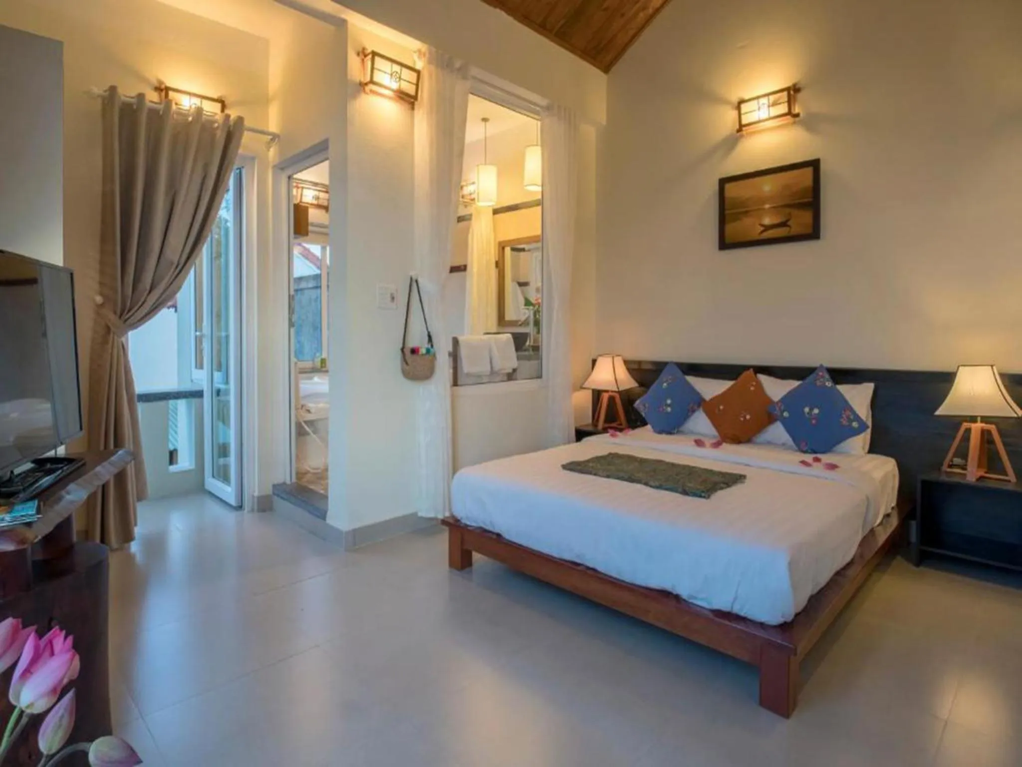 Bed in HA Devan Hoian Pool Villa