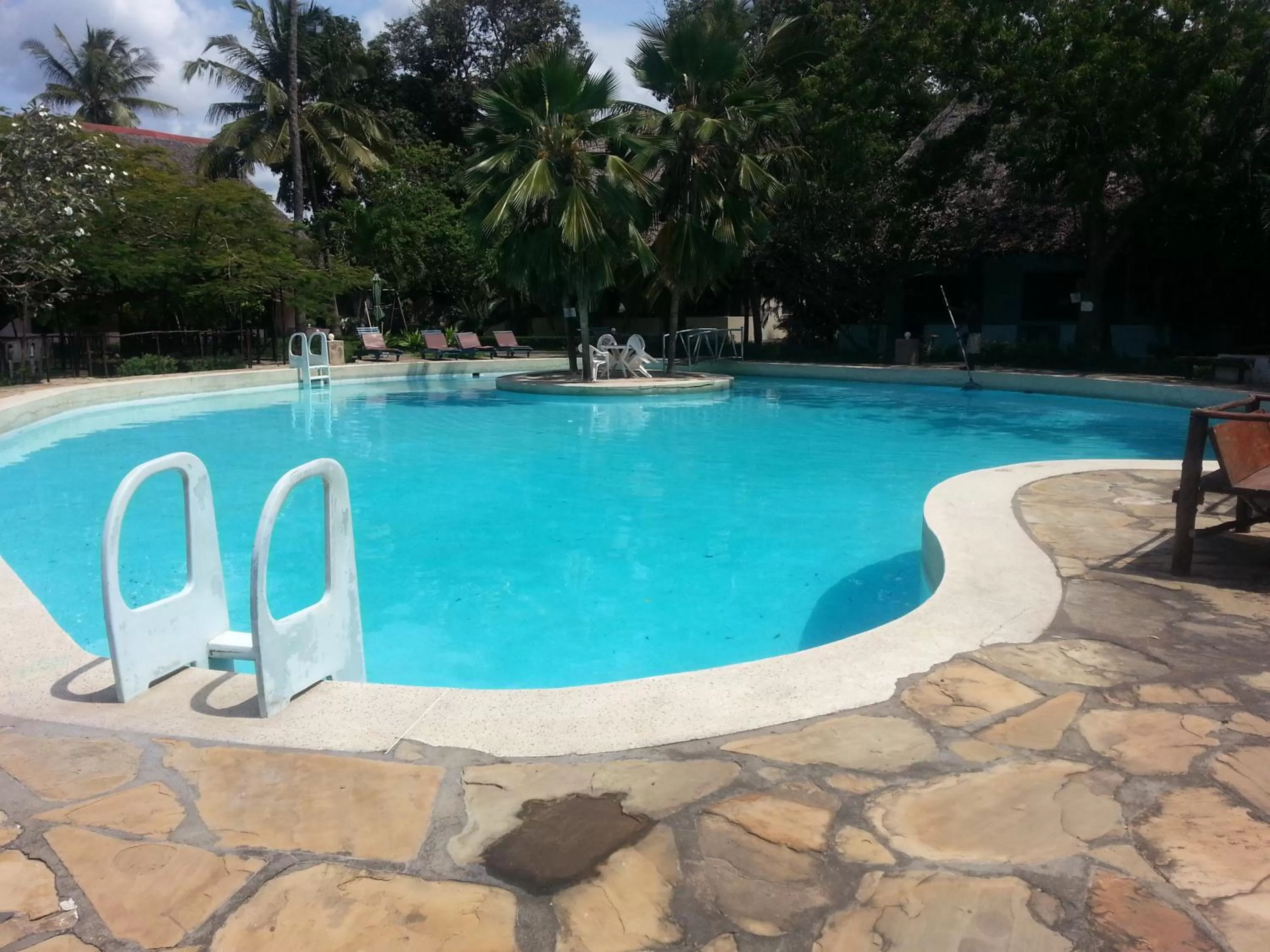 Swimming pool in Makuti Villas Resort