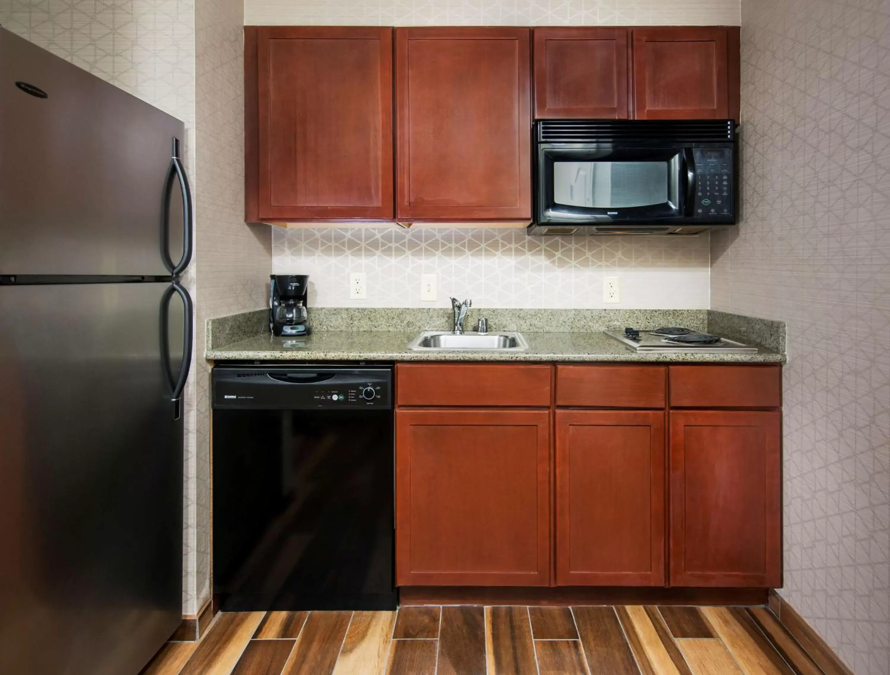 Suite with Two Queen Beds and Tub - Mobility and Hearing Access/Non-Smoking in Homewood Suites by Hilton Denver West - Lakewood Suite with Two Queen Beds and Tub - Mobility and Hearing Access/Non-Smoking in Homewood Suites by Hilton Denver West - Lakewood