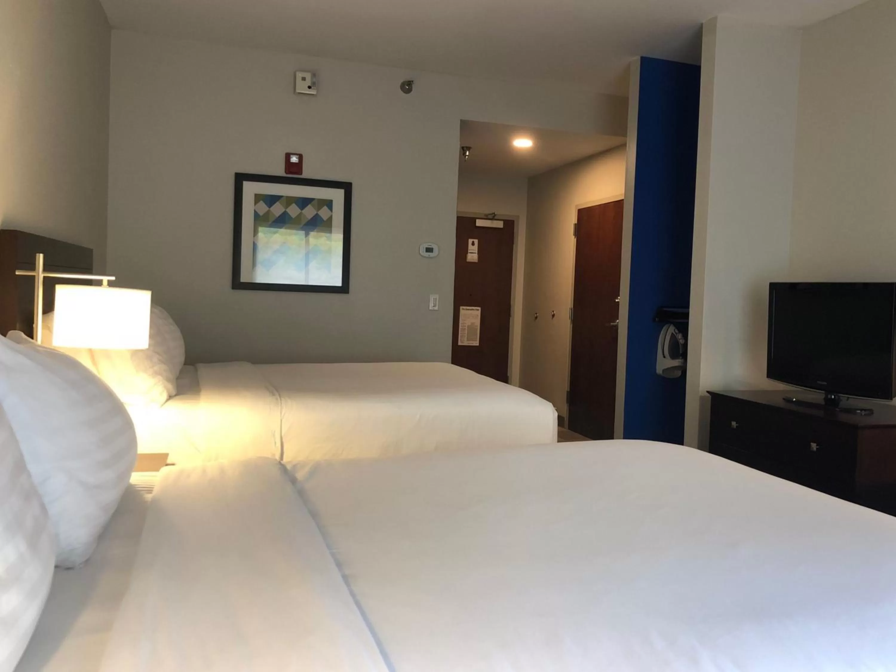 Photo of the whole room, Bed in Comfort Inn Dayton South