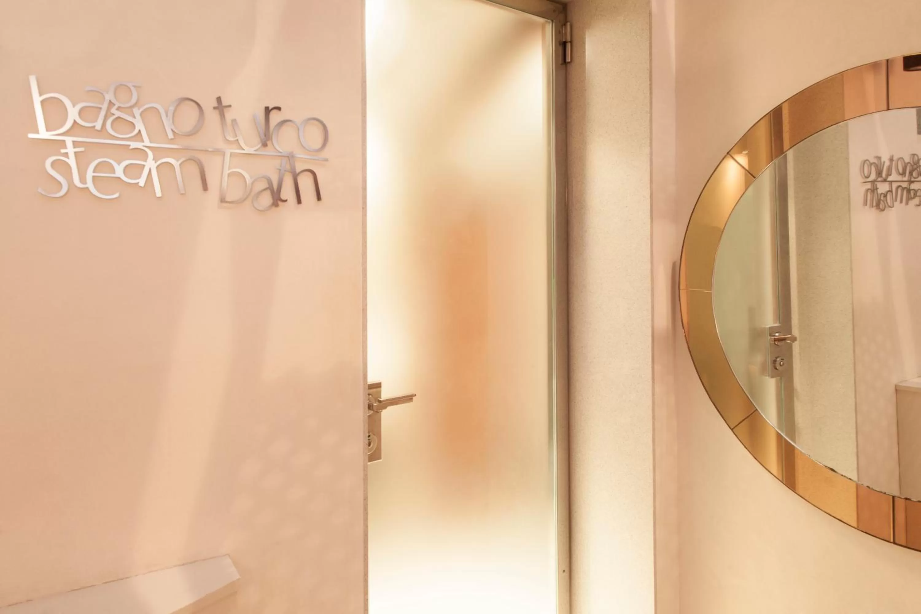 Steam room in Ca' Pisani Hotel