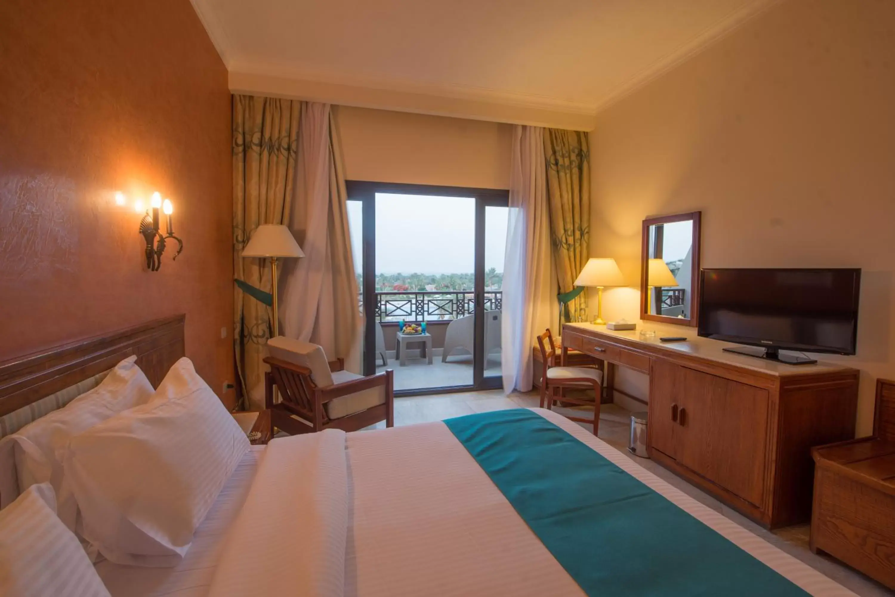 Standard Double or Twin Room with Pool or Sea View - single occupancy in Pharaoh Azur Resort Standard Double or Twin Room with Pool or Sea View - single occupancy in Pharaoh Azur Resort