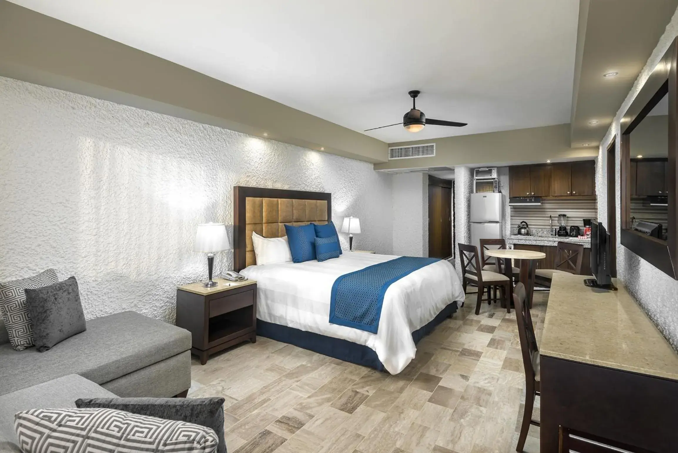 Luxury Double Room in El Cid El Moro Beach Luxury Double Room in El Cid El Moro Beach