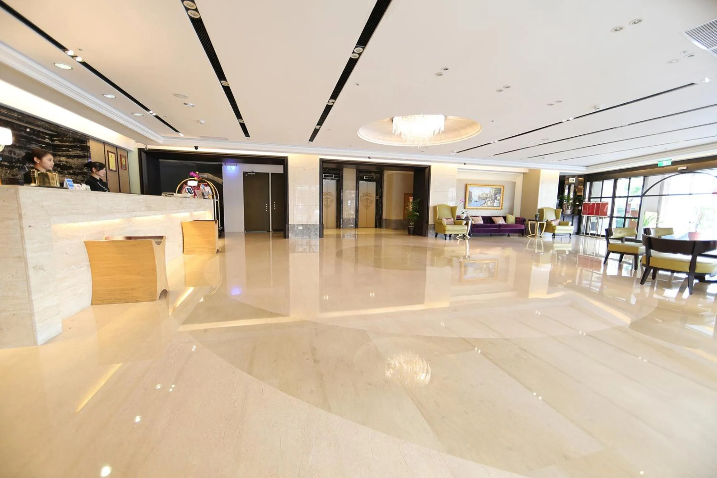 Lobby or reception in Grand Earl Hotel
