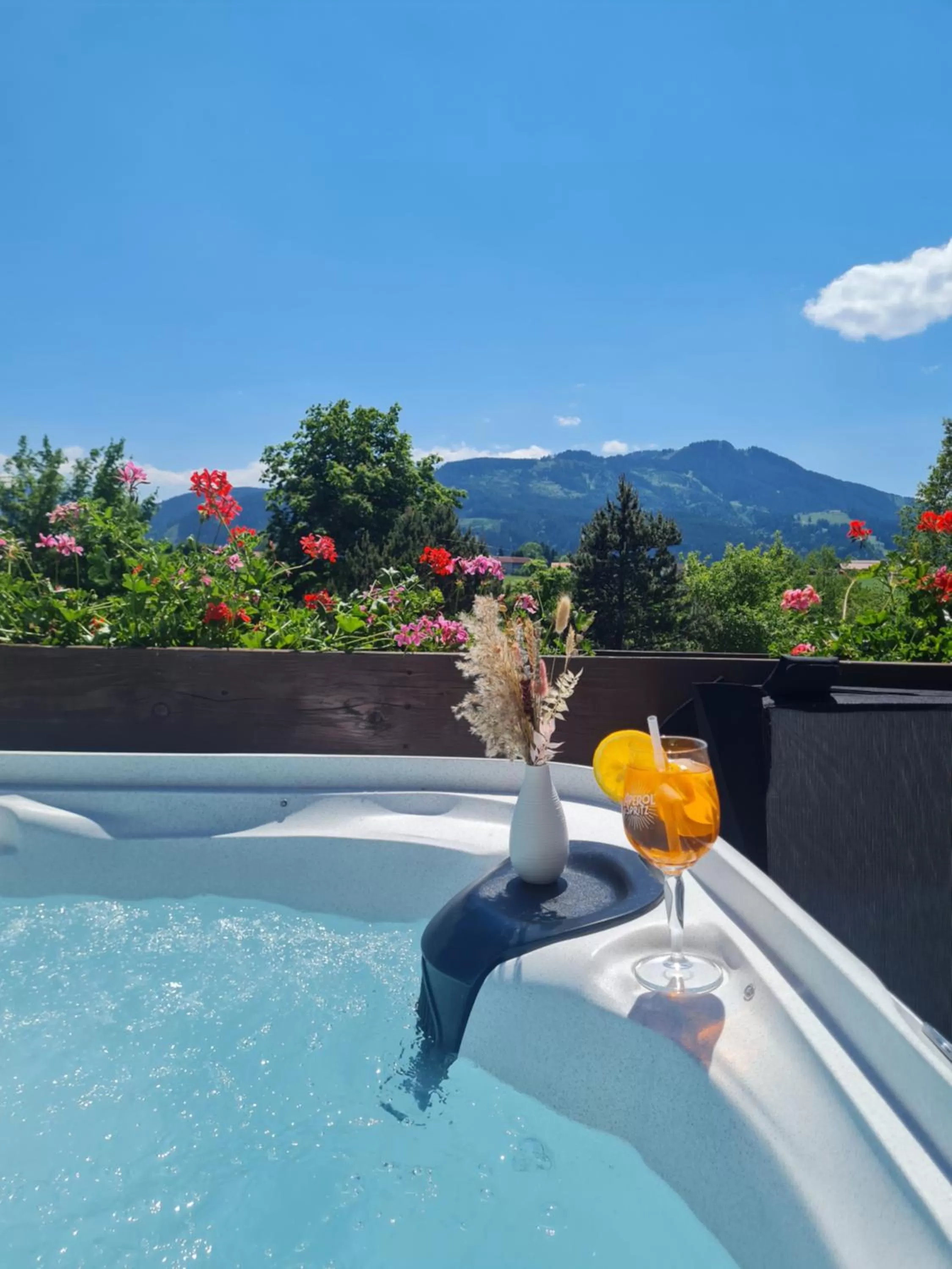 Hot Tub in Familienhotel Löwen