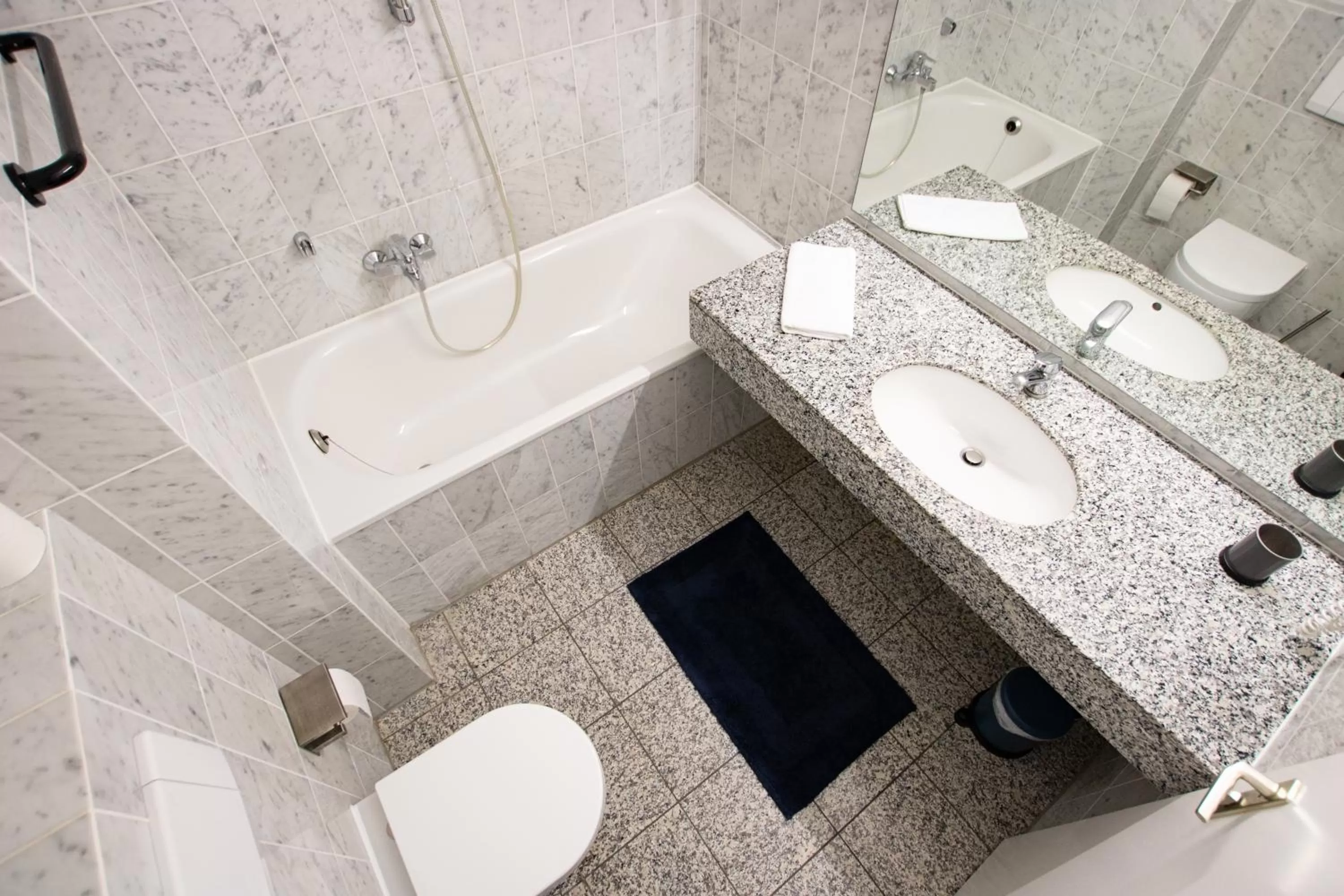 Toilet in El Capitan nähe Movie Park