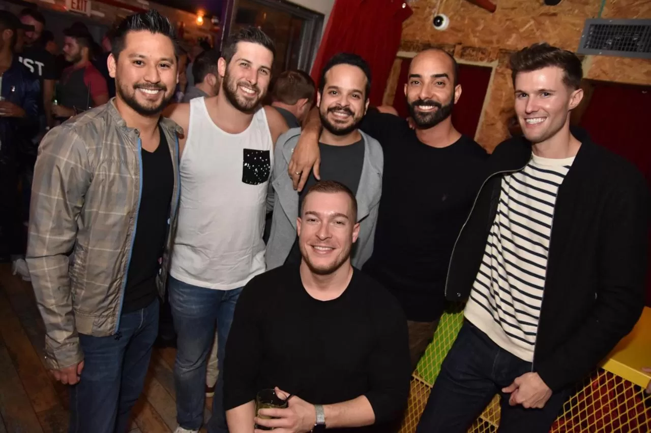 Hotel Gaythering - Gay Hotel - All Adults Welcome