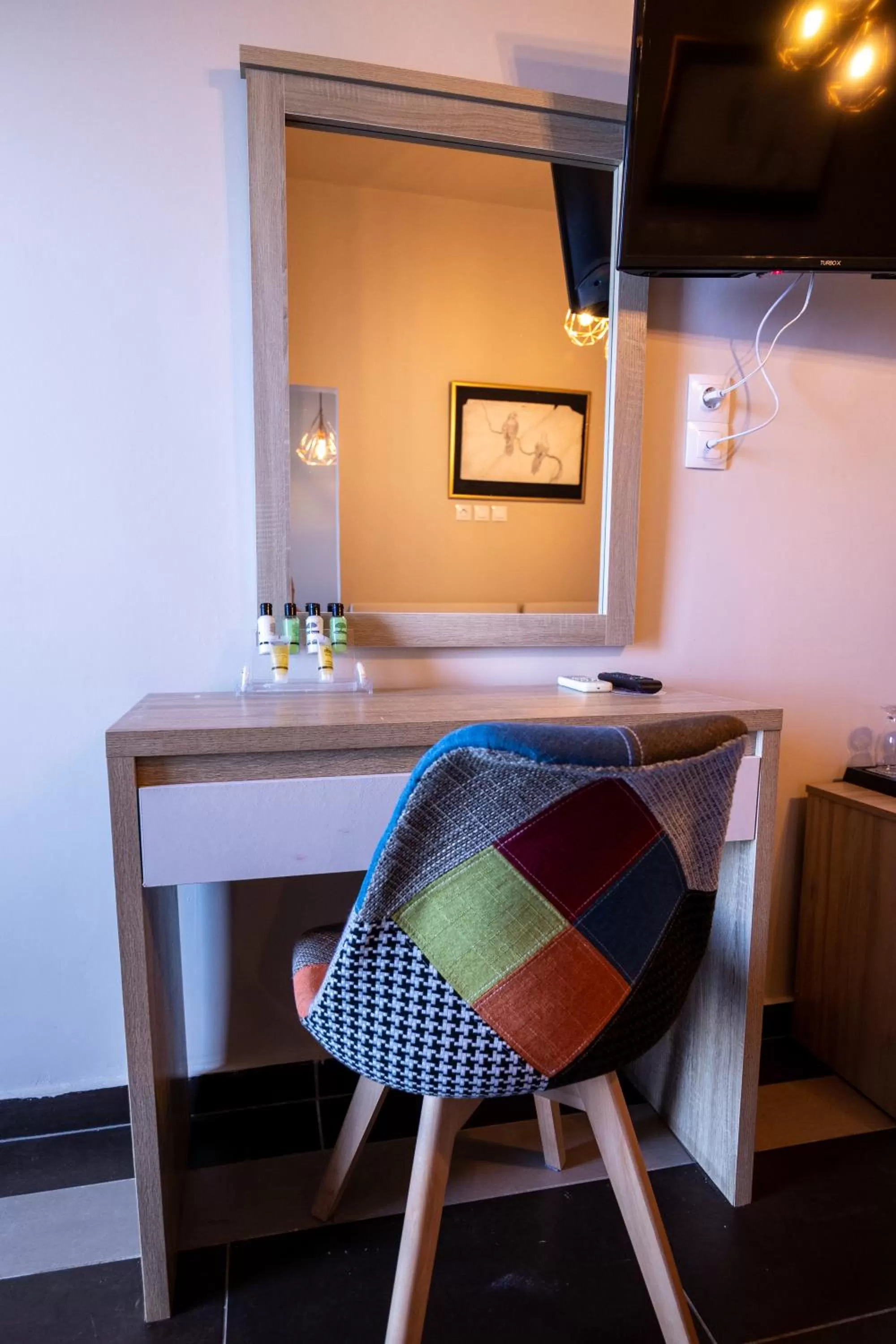 TV and multimedia in Votsalakia Hotel & Luxury Apartments